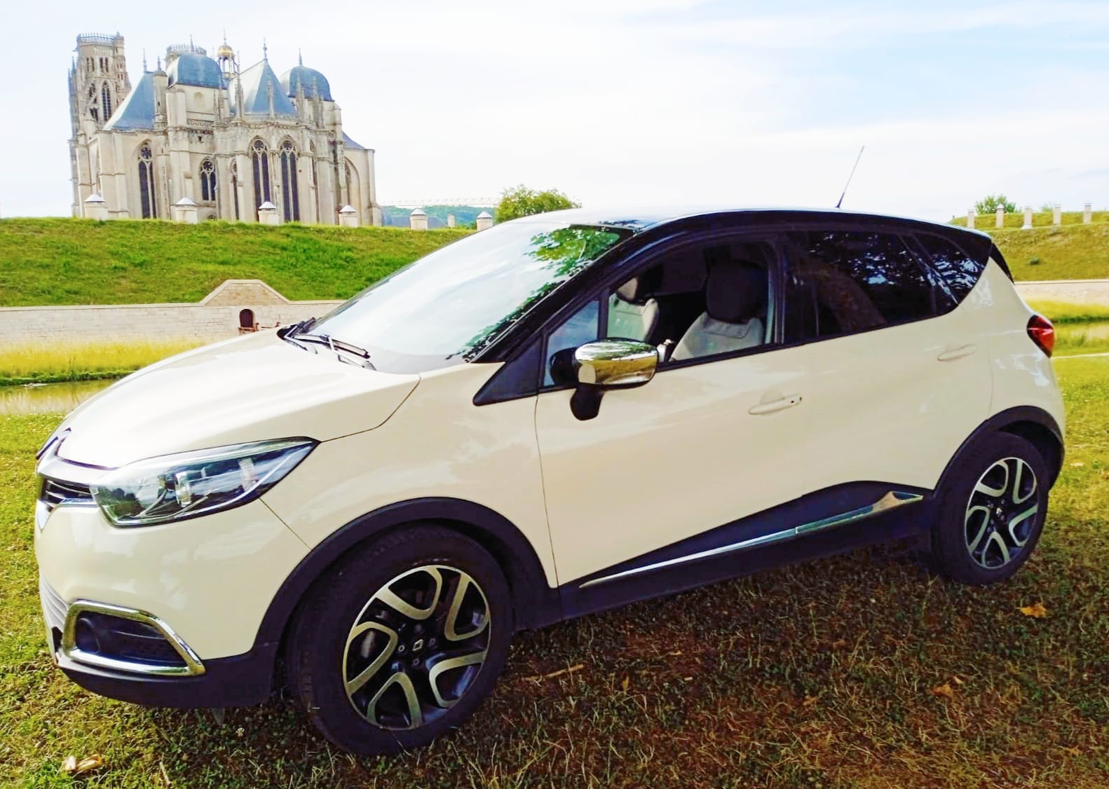 Renault Captur 1,2 TCE 120 Arizona EDC, 2014, Essence 95, automatique