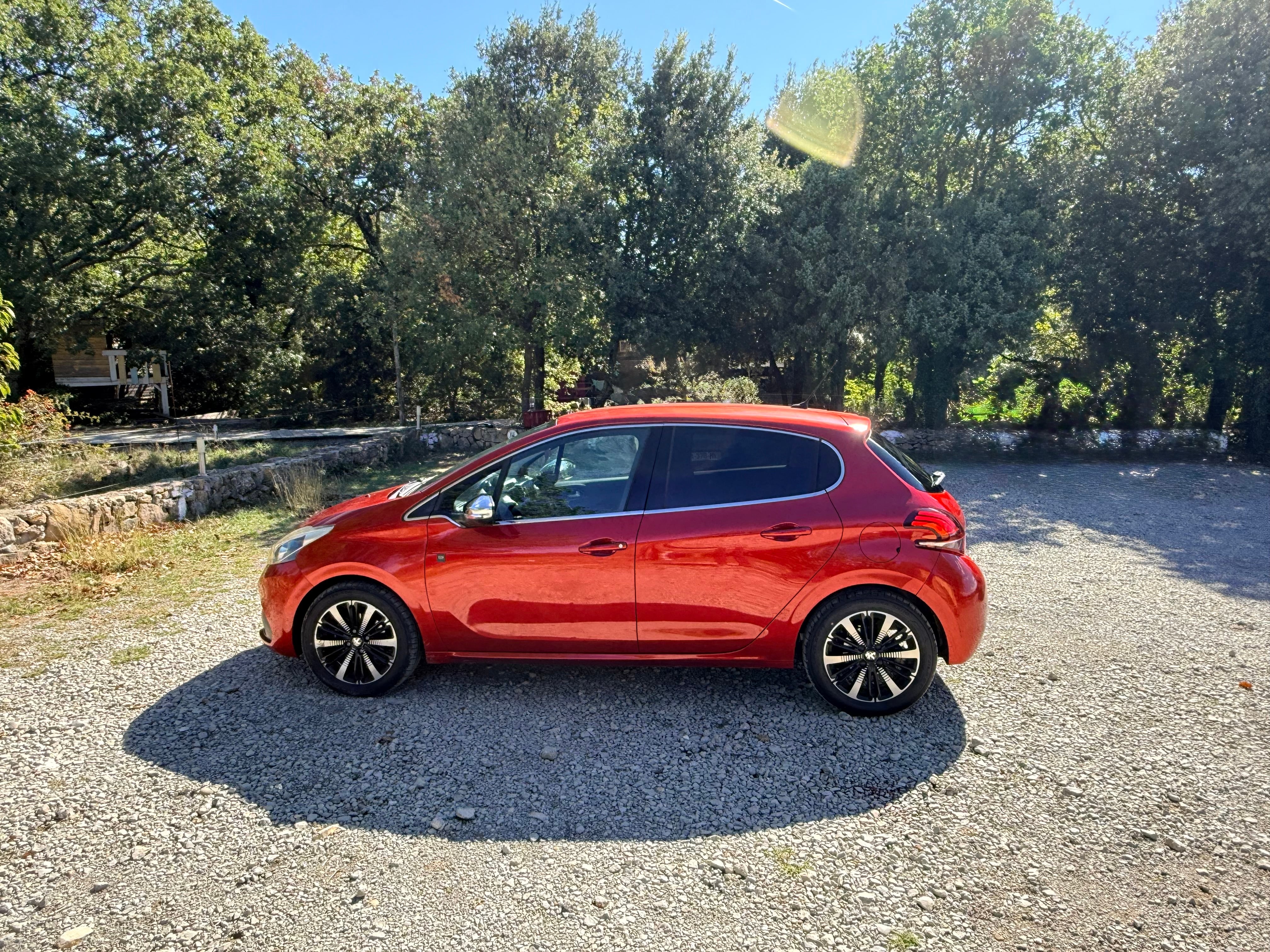 Peugeot 208, 2019, Essence 95, Automatik