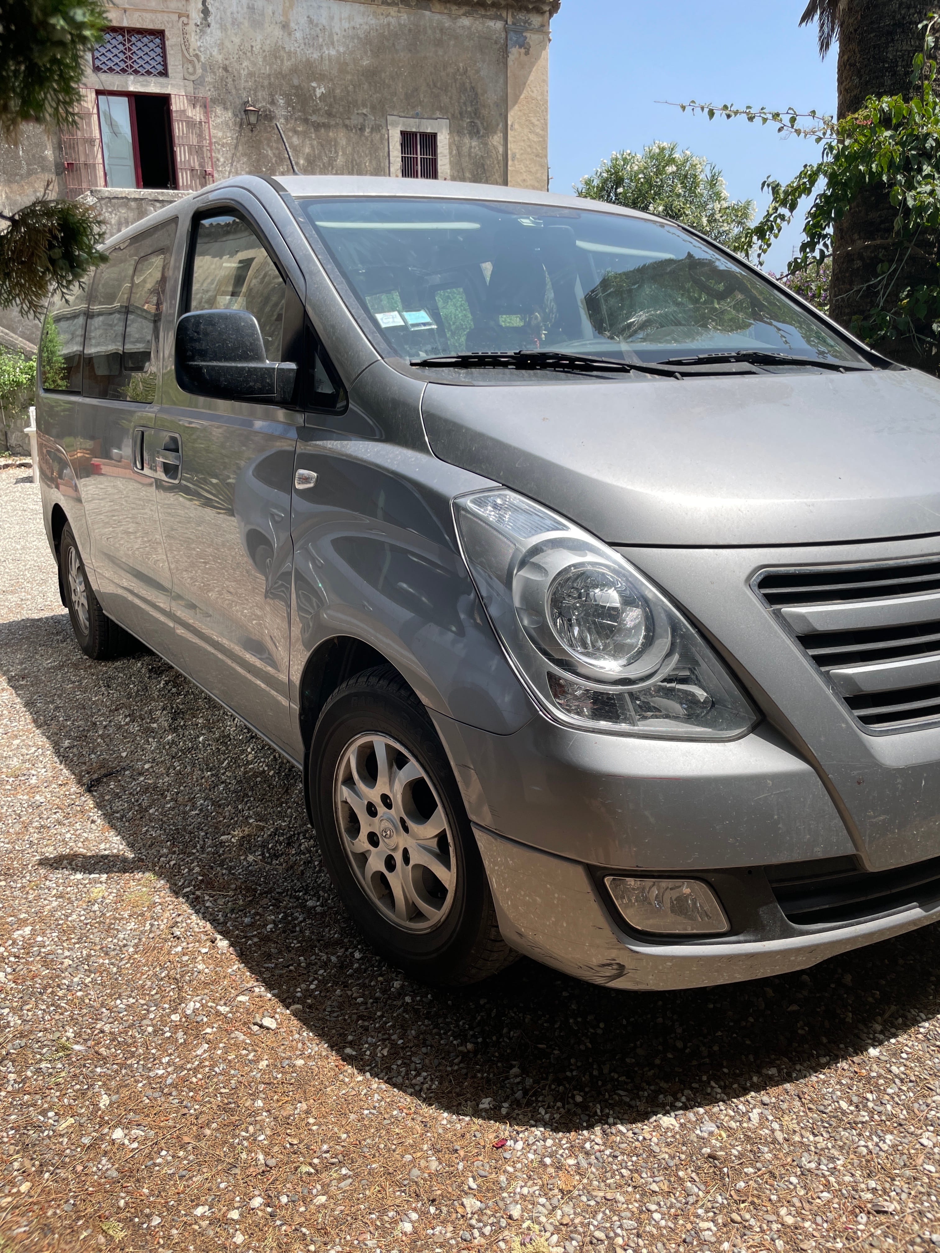 Hyundai H-1 Van