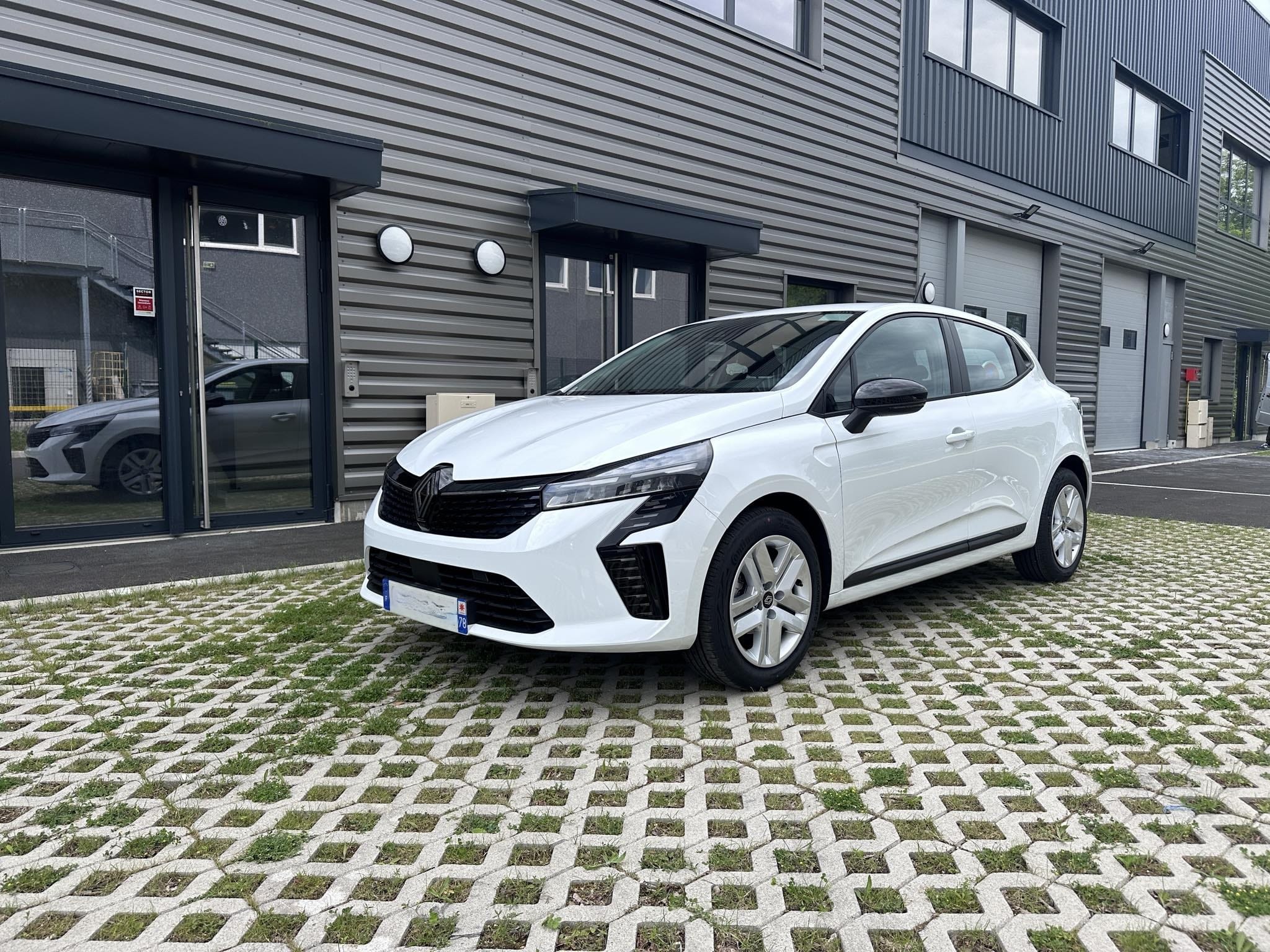 Renault Clio, 2024, Essence 95