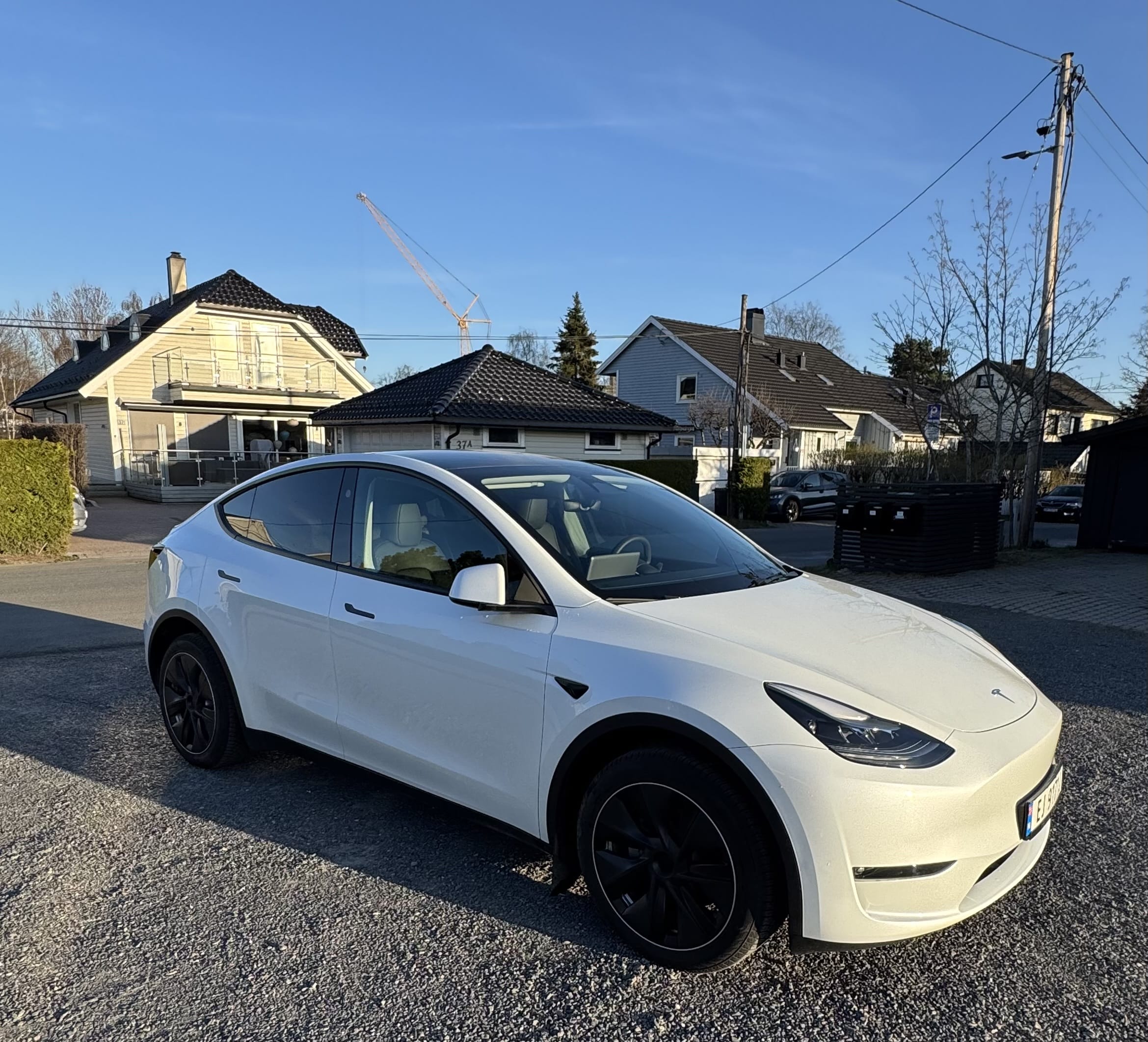 Tesla Model Y Long Range med Cruisekontroll