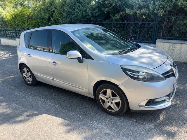 Renault Scenic 3 1.5 dCi avec GPS
