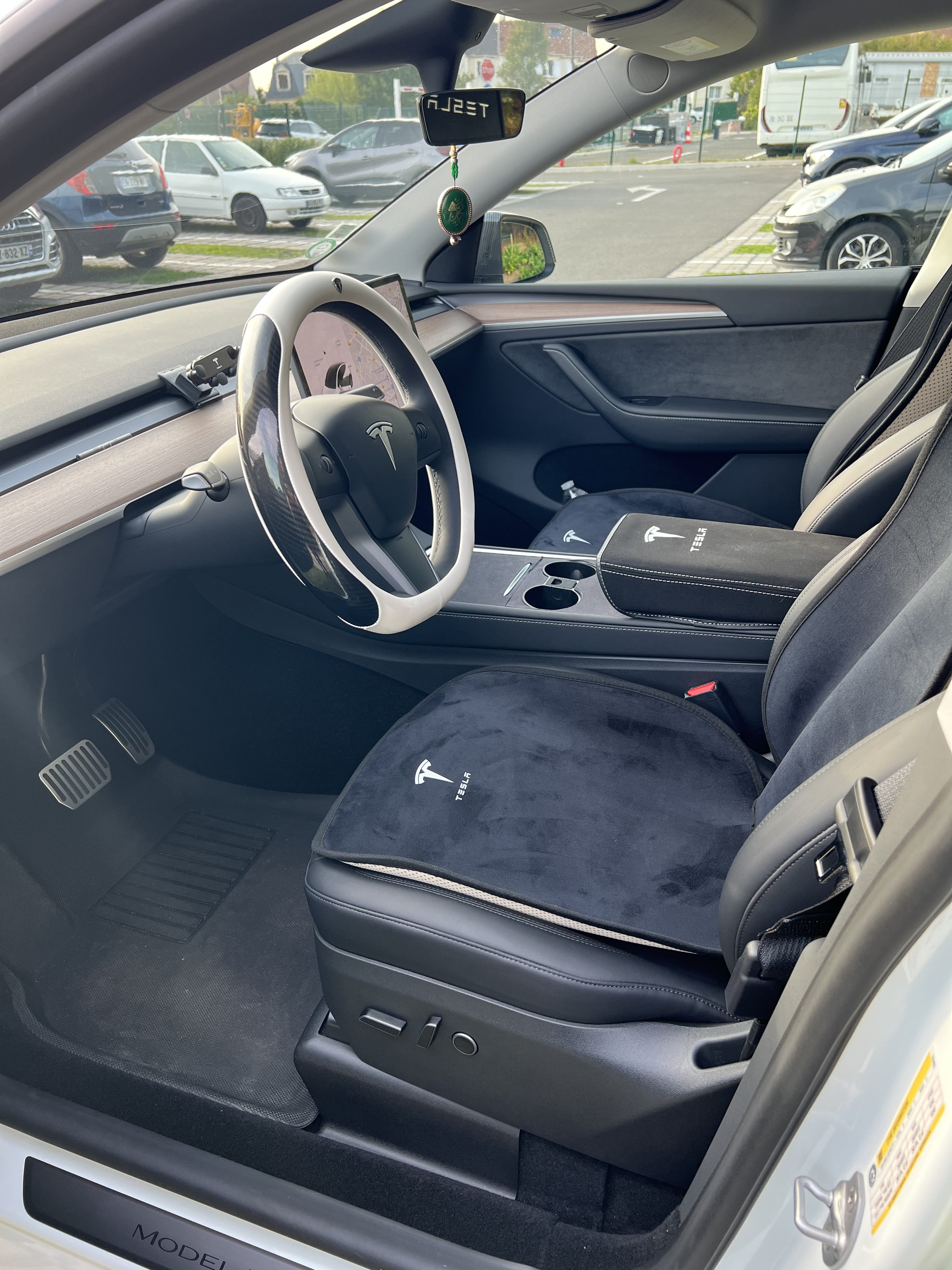 Tesla Model Y avec Dashcam