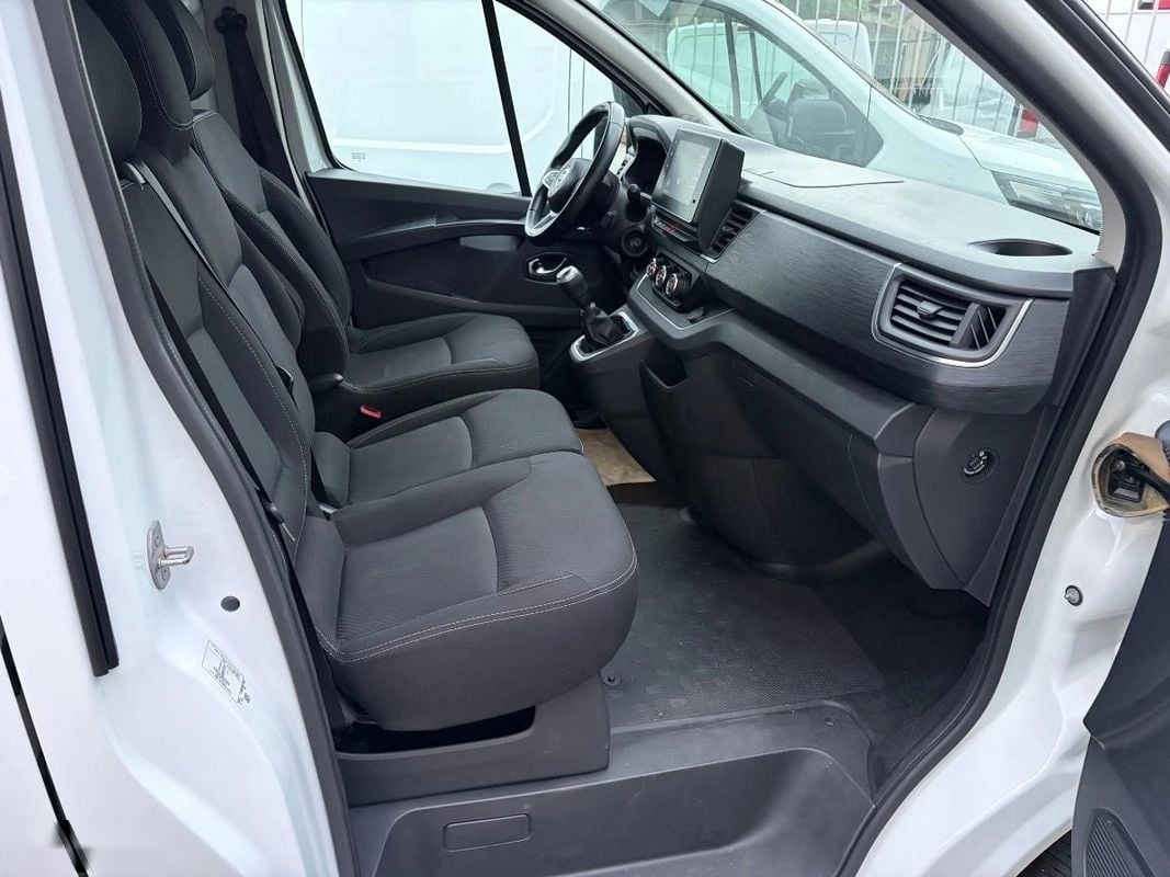 Nissan Primastar Fourgon con Aire acondicionado