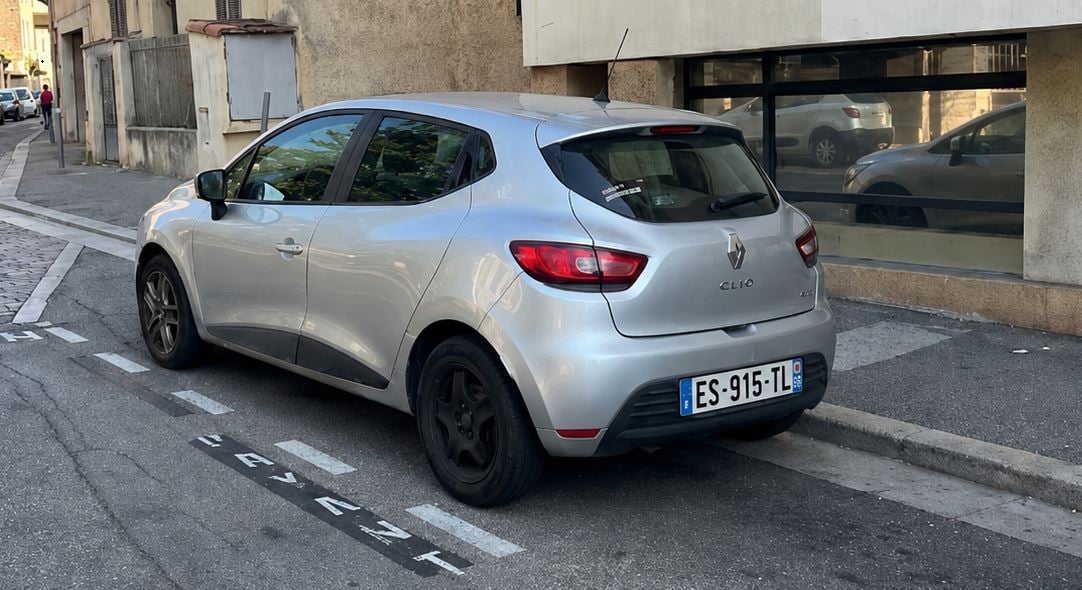 Renault Clio ES915TL with Cruise control