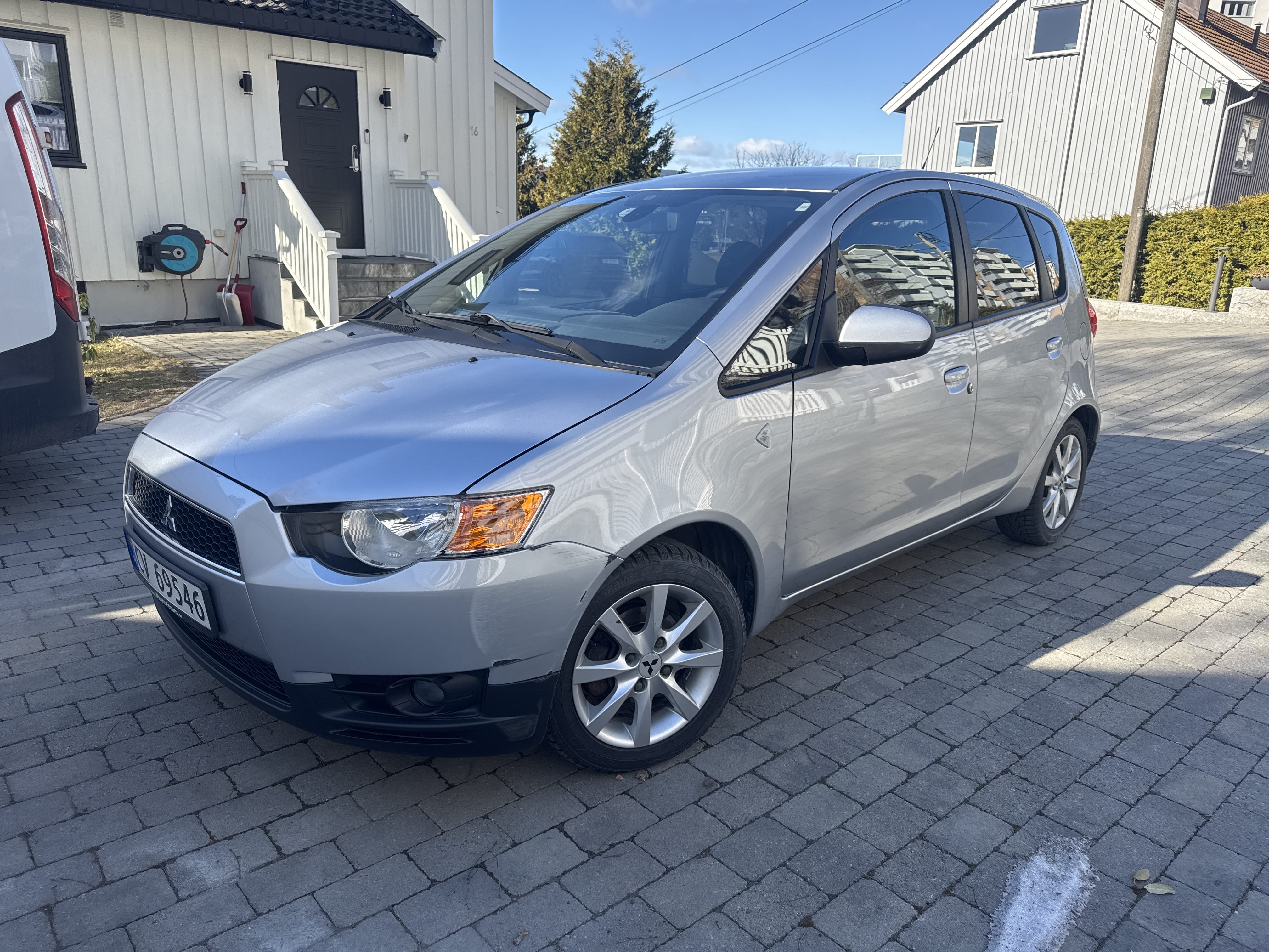 Mitsubishi Colt, 2015, Blyfri 95