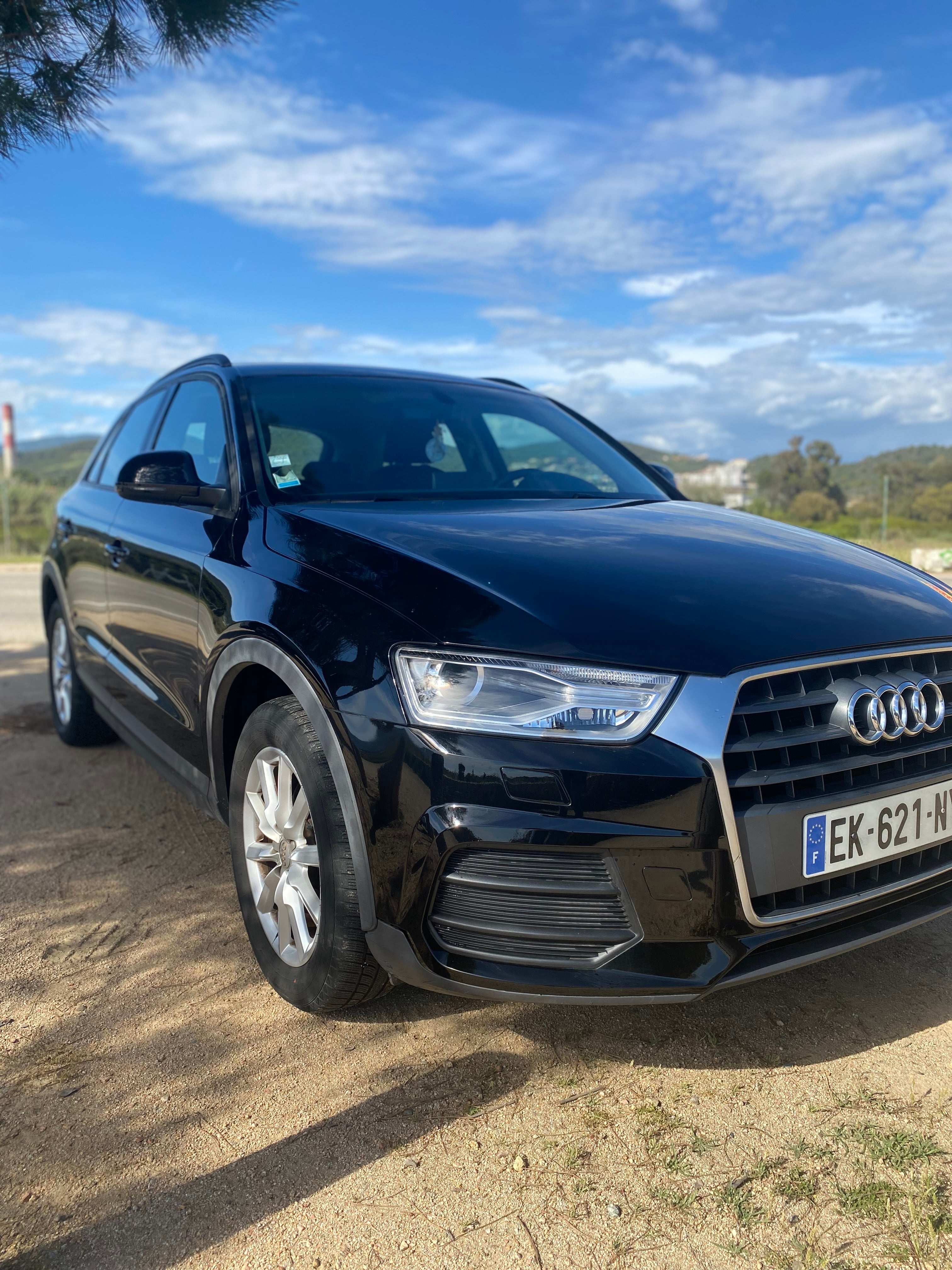 Audi Q3 2.0T Premium mit Audio-/iPod-Zugang