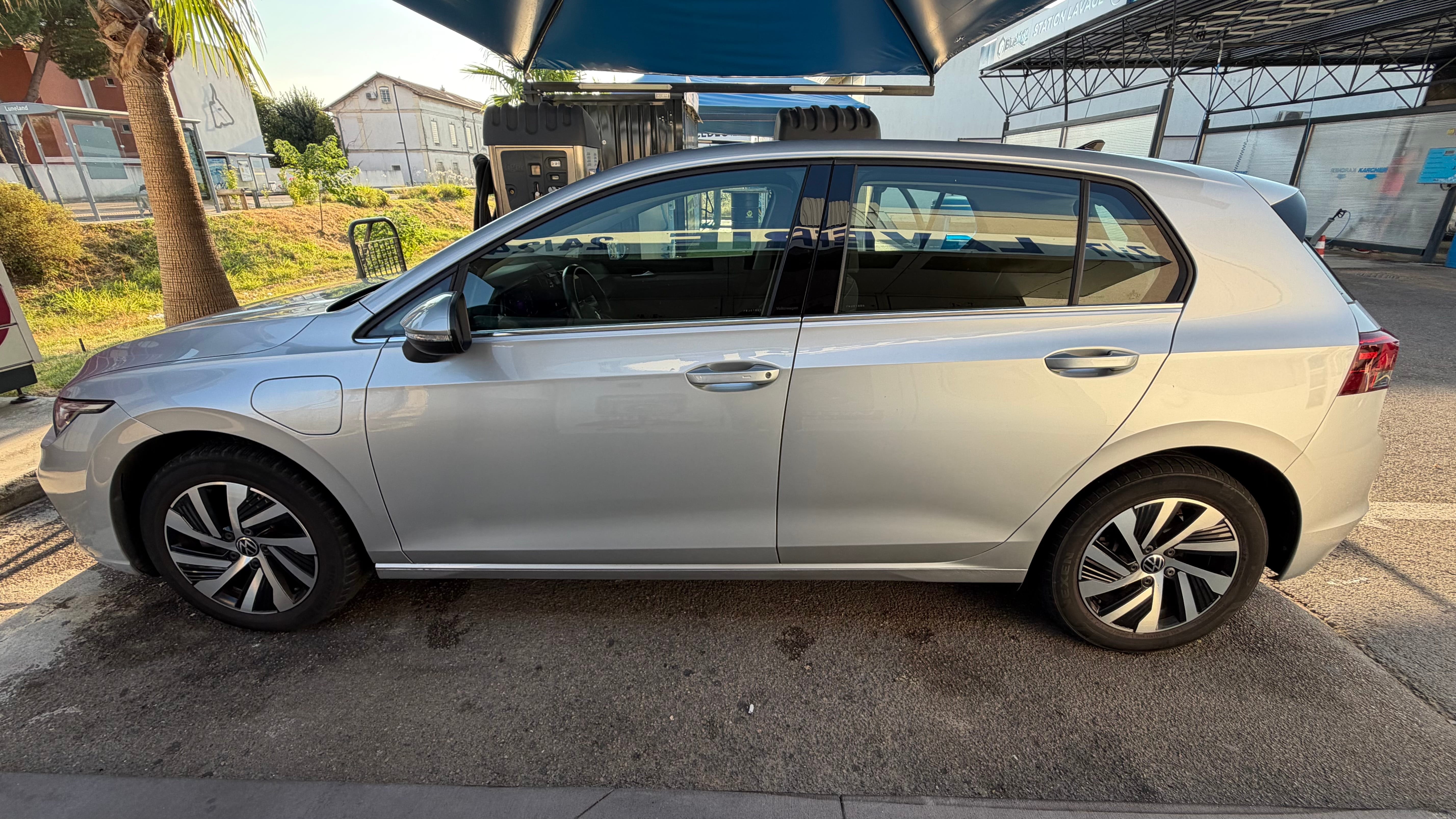 Volkswagen Golf avec Climatisation