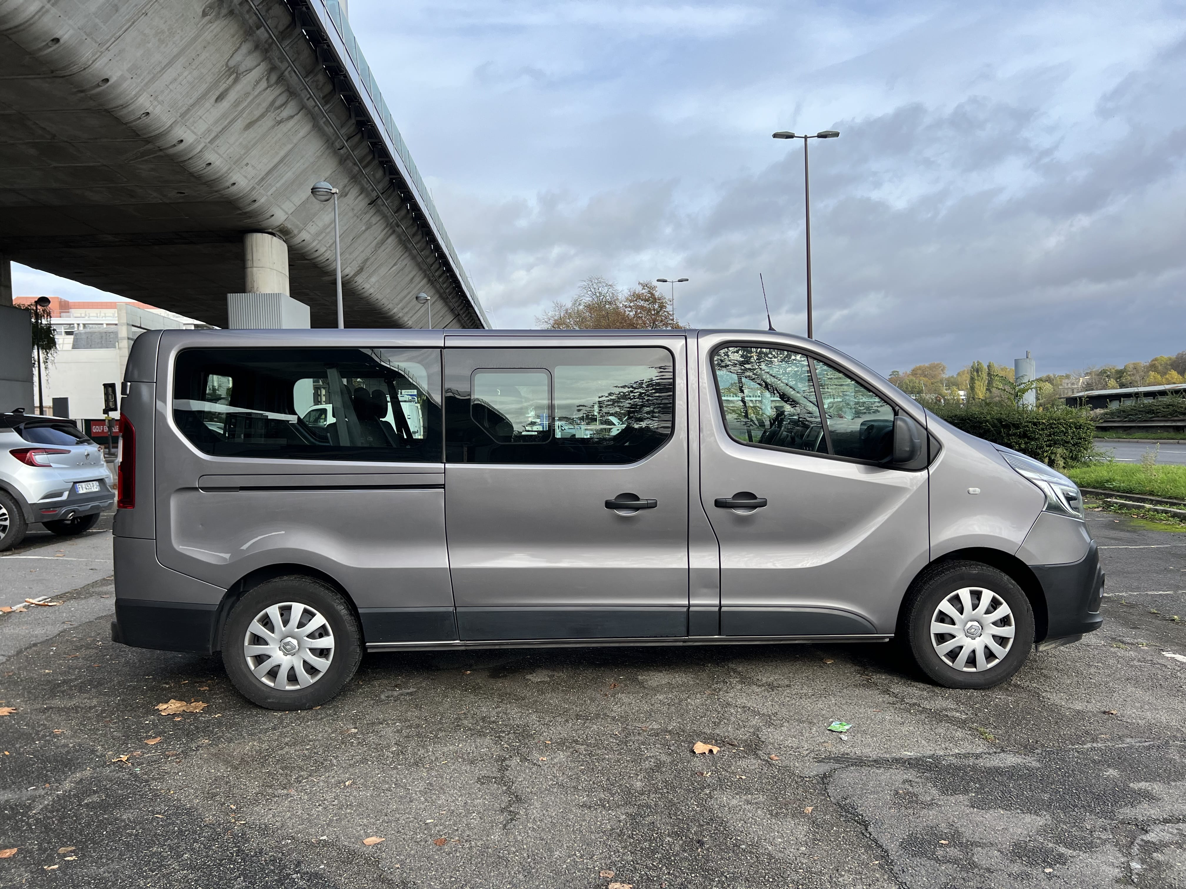 Renault Trafic Passenger 2.0l dCi avec Climatisation