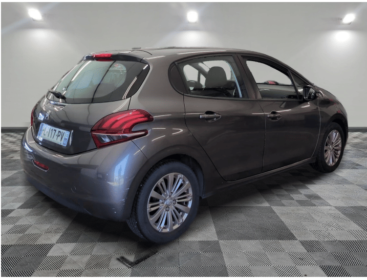 Peugeot 208 avec Apple CarPlay