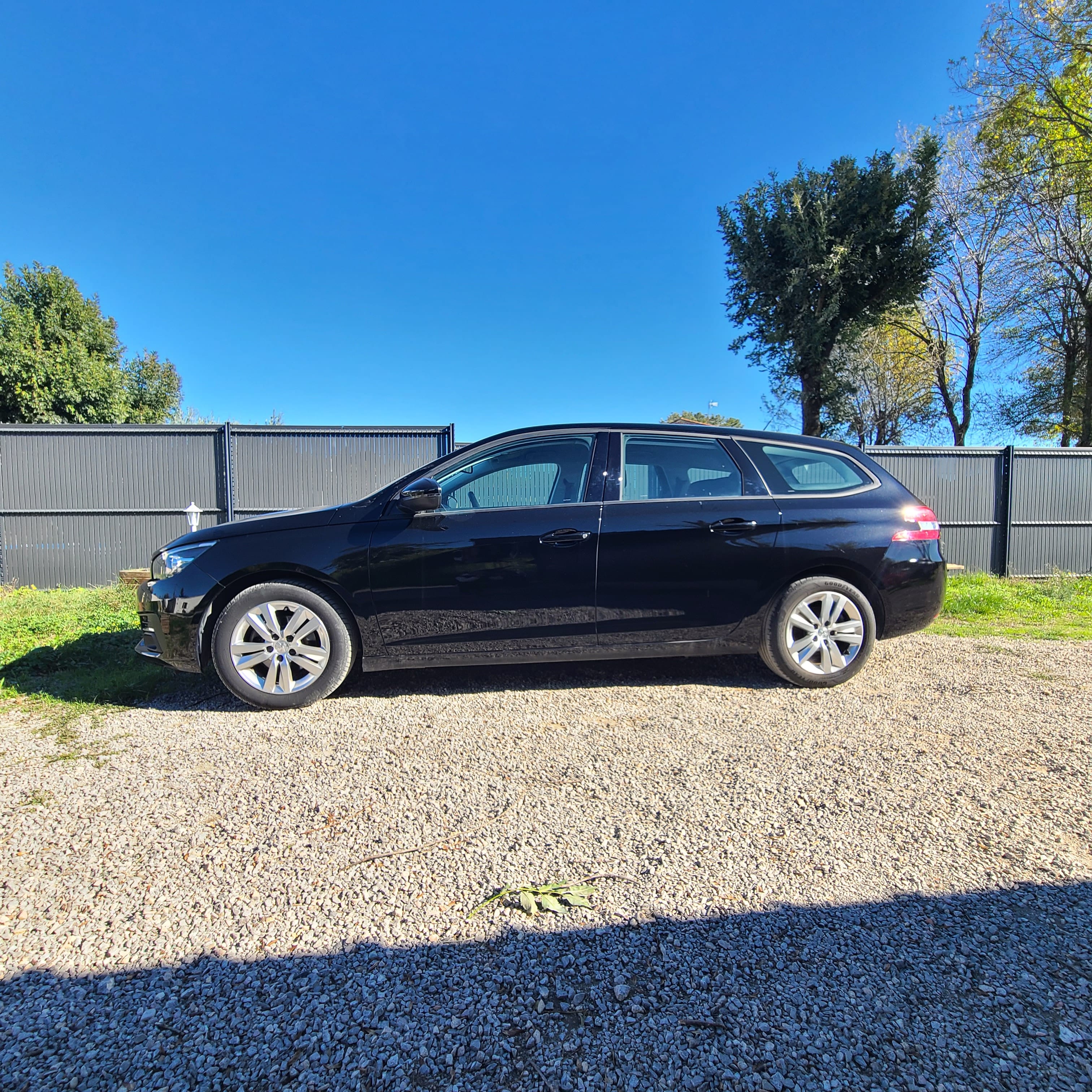 Peugeot 308 SW avec GPS