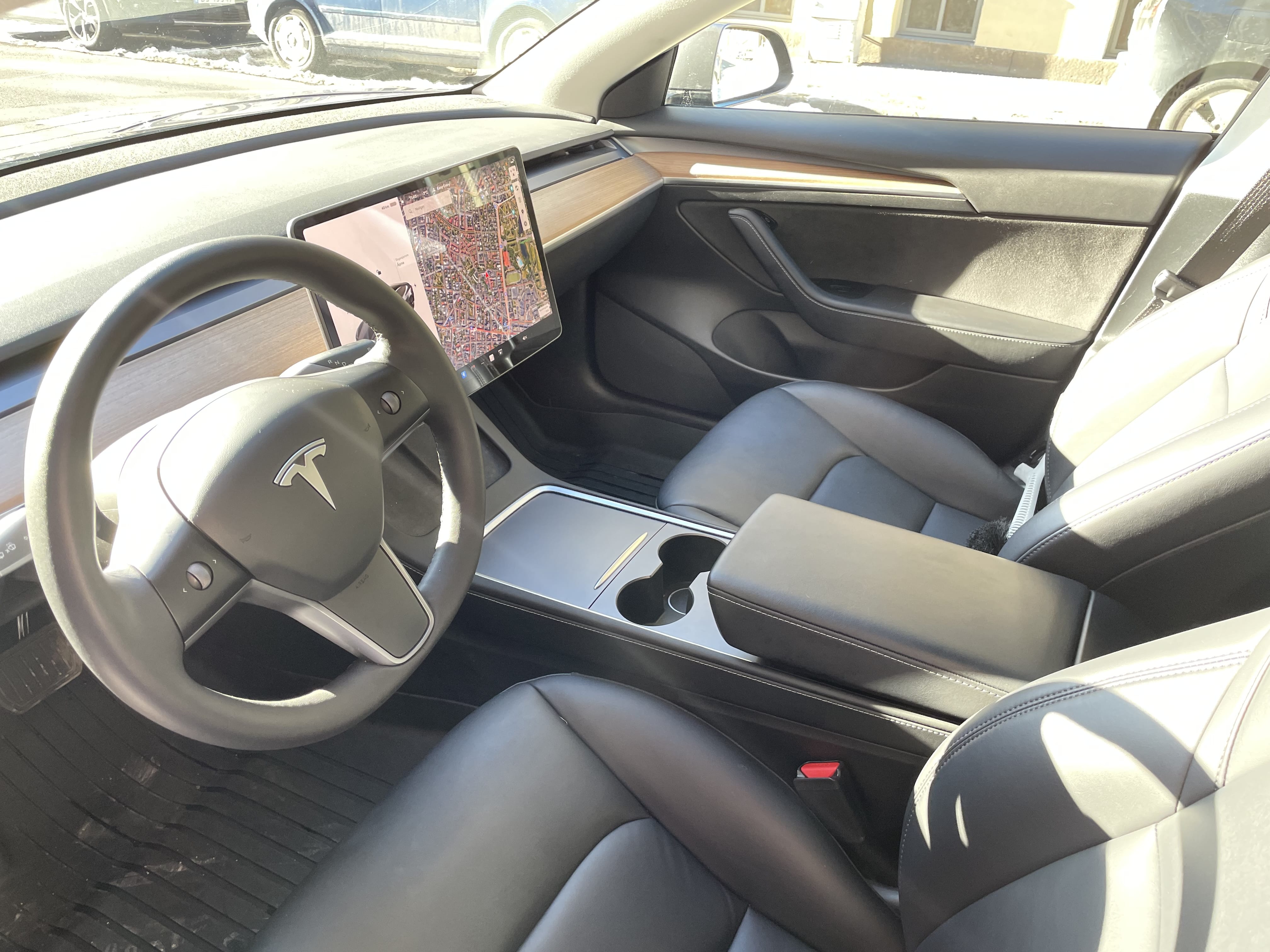 Tesla Model 3 (barneseter tilgjengelig) med Babysete