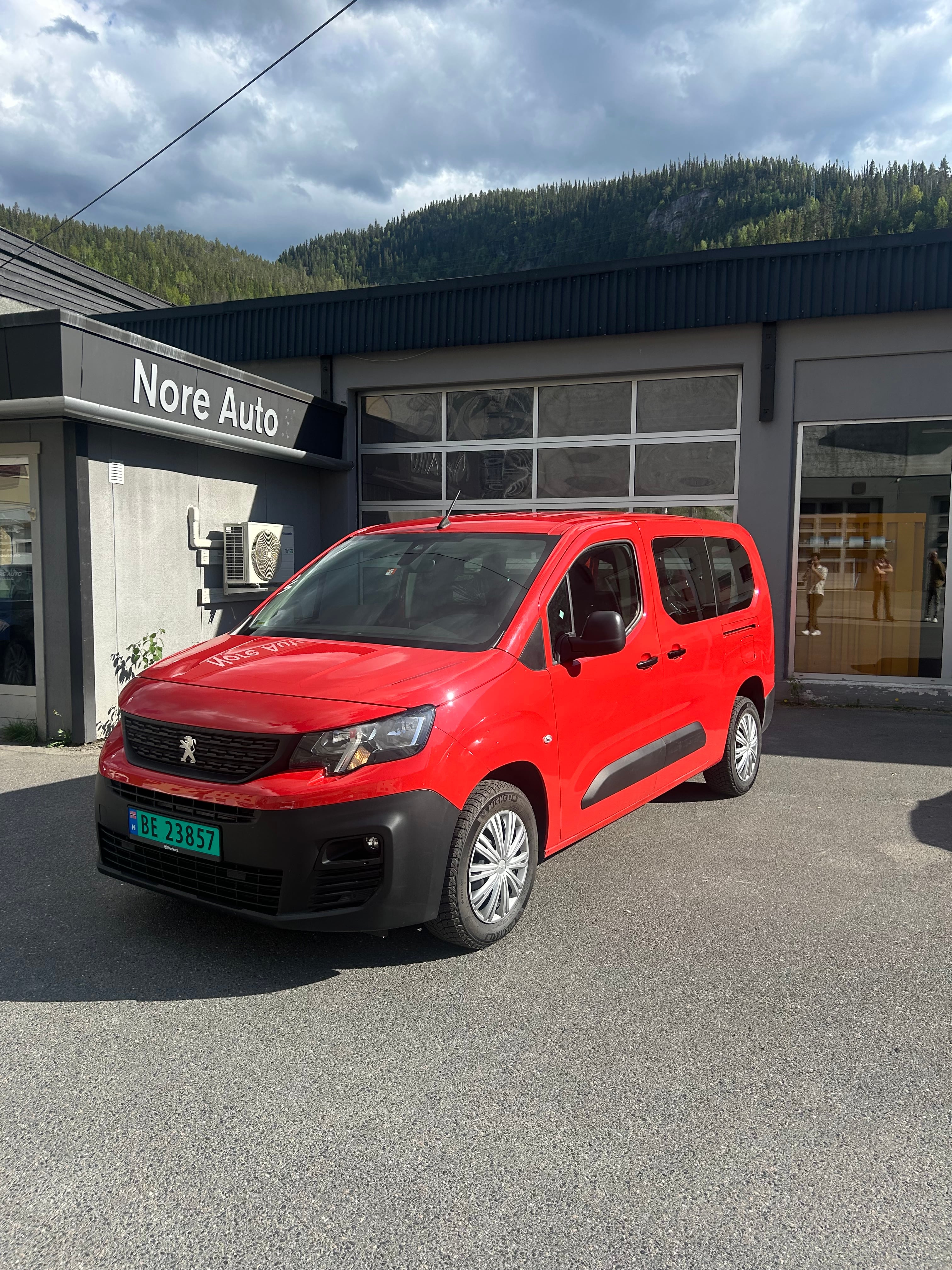 Peugeot Partner, 2020, Diesel, automatisk