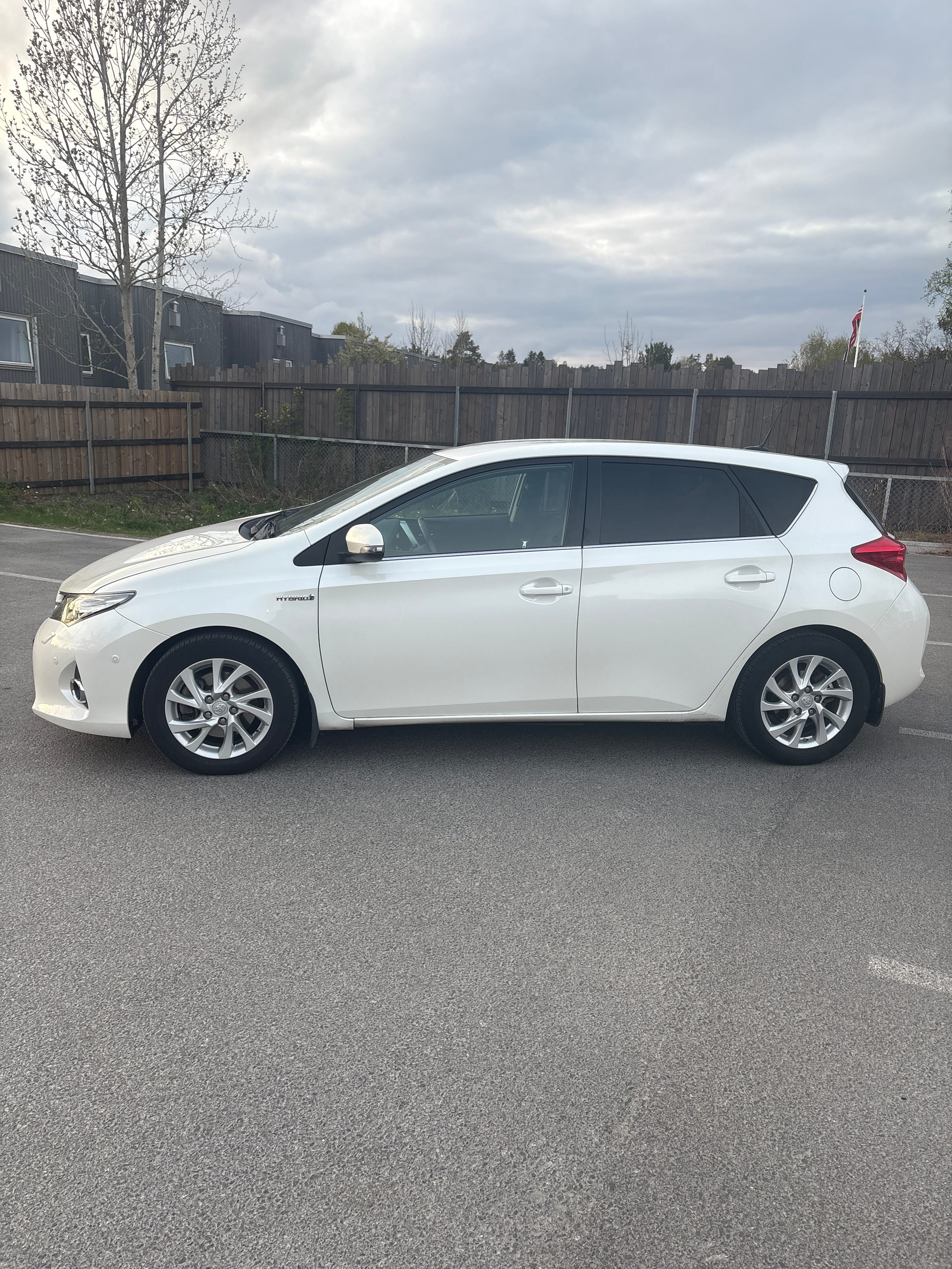 Toyota Auris Hybrid med Aircondition
