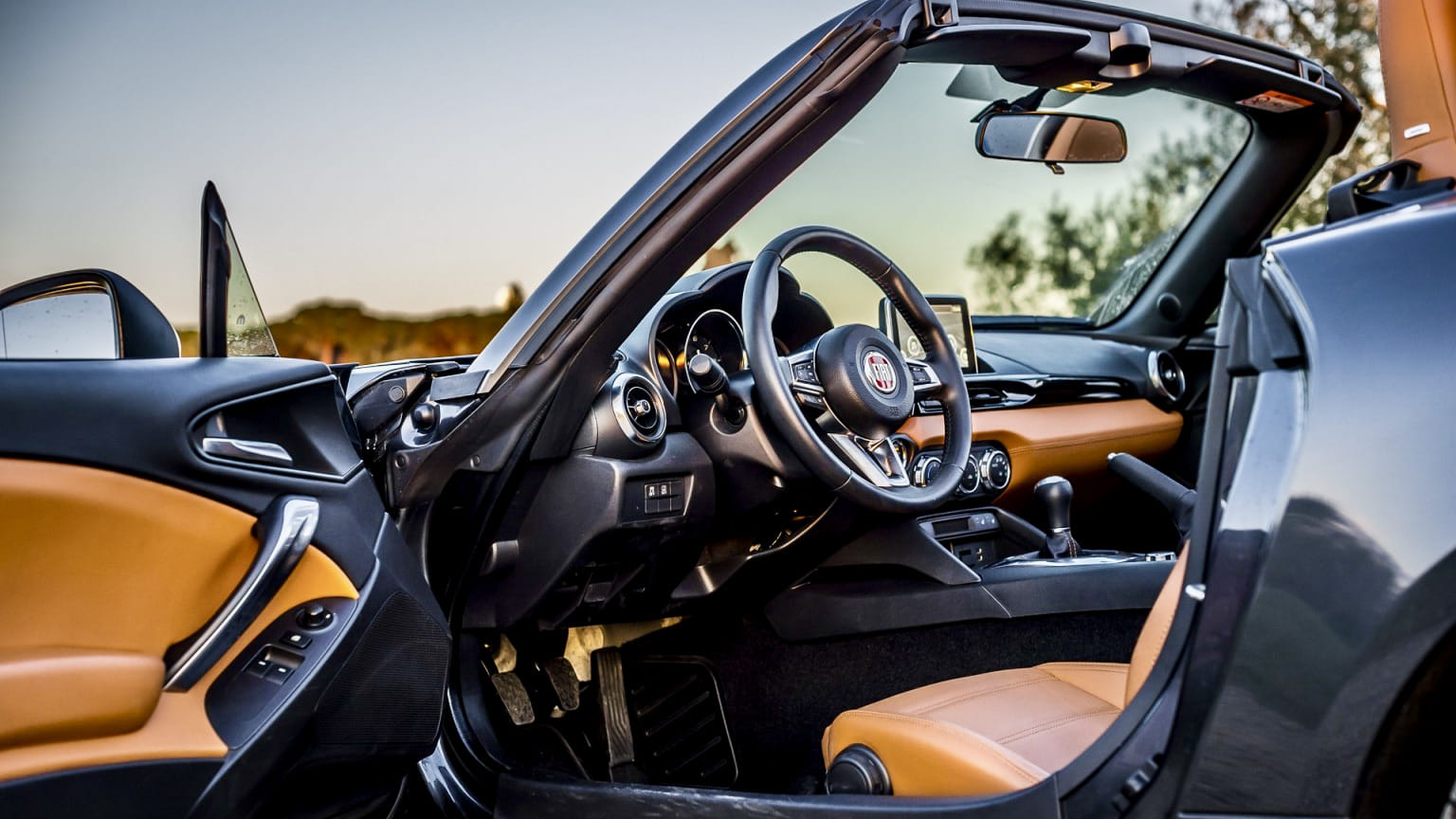 Fiat 124 Spider Finition Lusso Plus avec Audio Bluetooth
