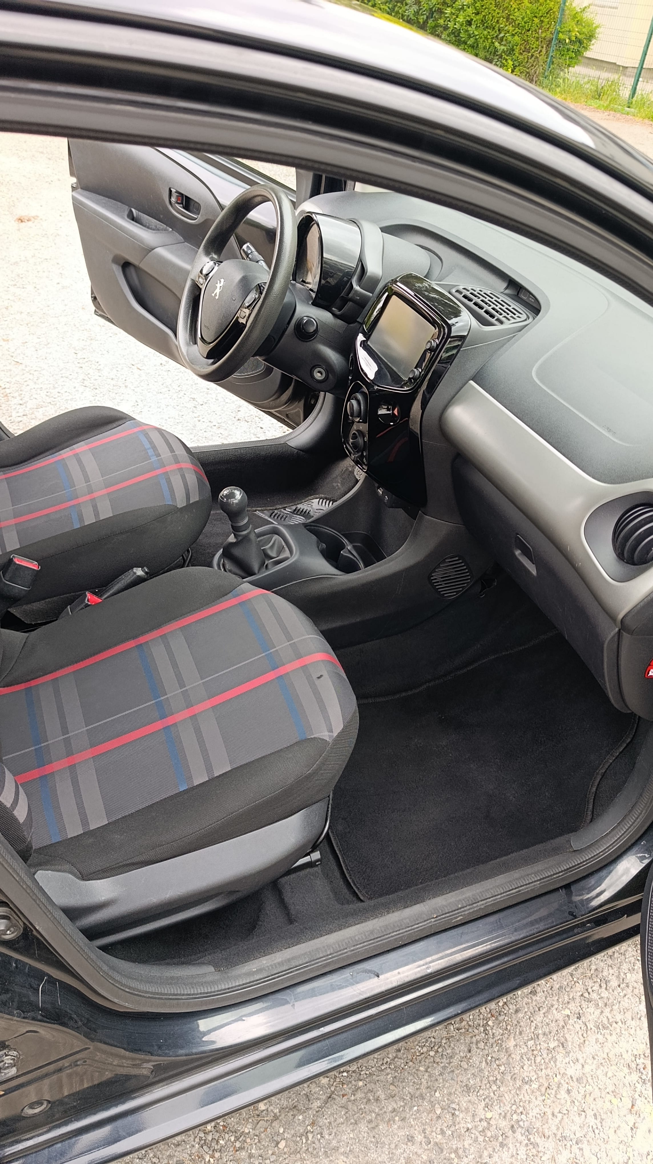 Peugeot 108 avec Entrée audio / iPod