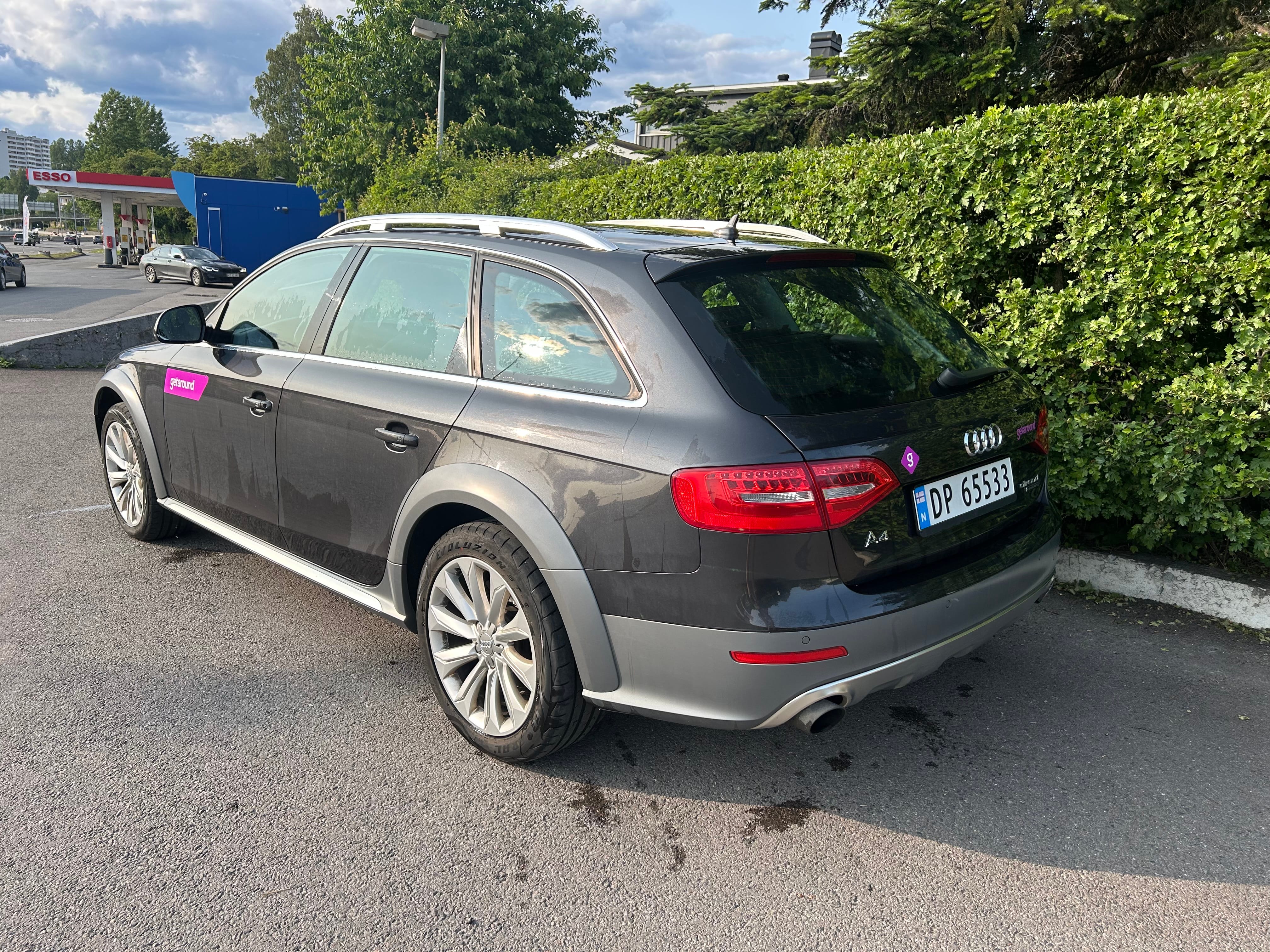 Audi A4 Allroad Quattro 4x4 mit Navigationsgerät