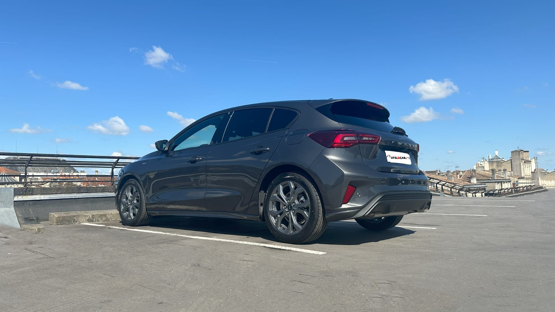 Ford Focus ST Line AUTO | Hybride 5.4L | GARE ST-JEAN (750m) avec Régulateur de vitesse