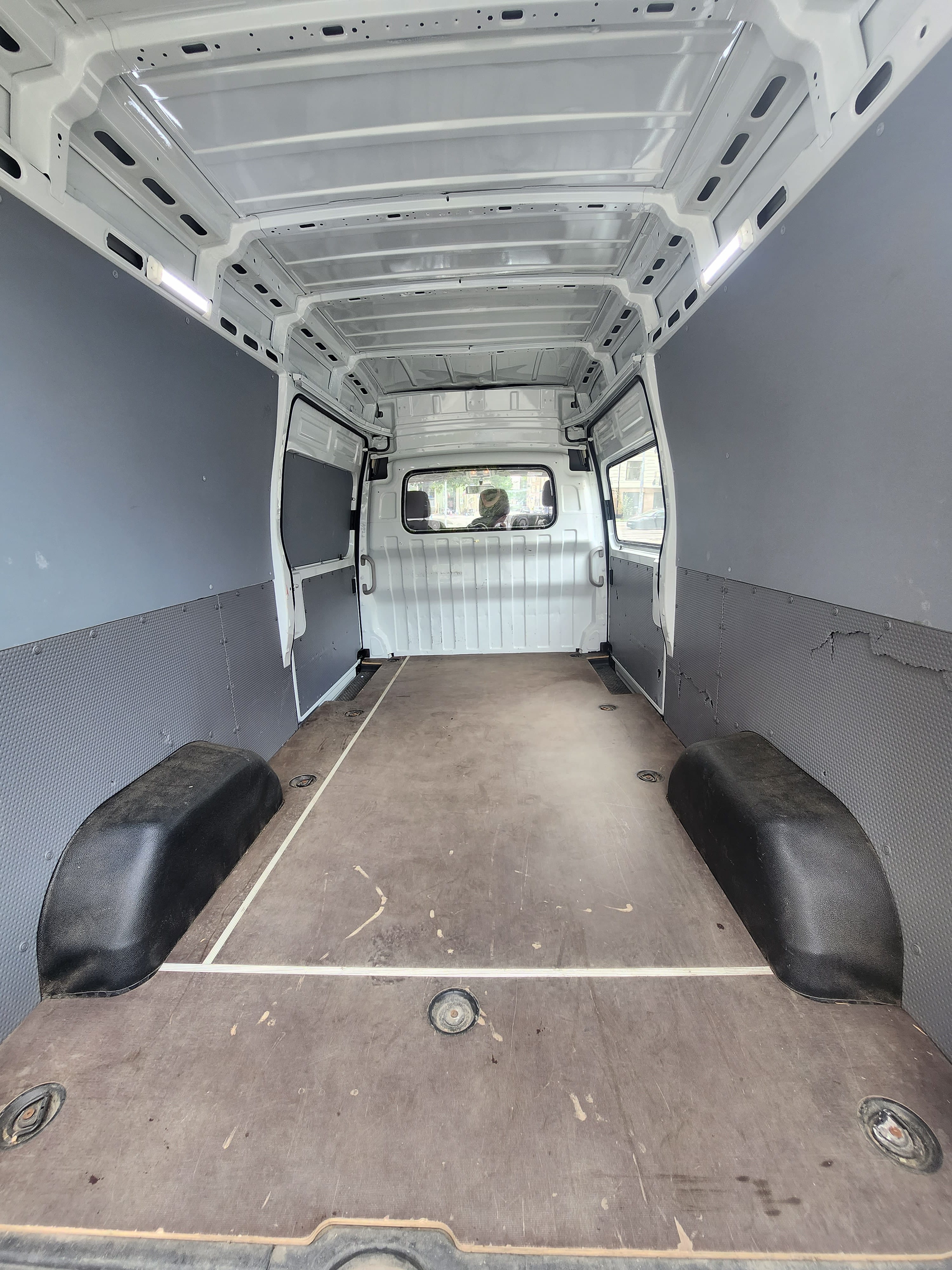 Maxus EV80 ELVAREBIL