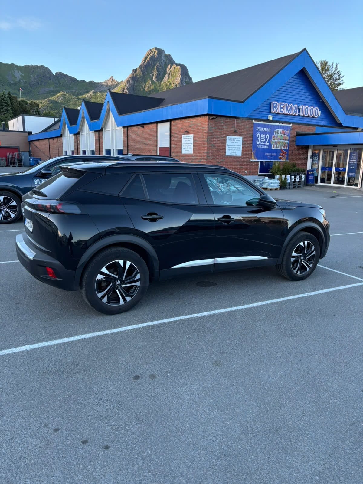 Peugeot e-2008 med GPS