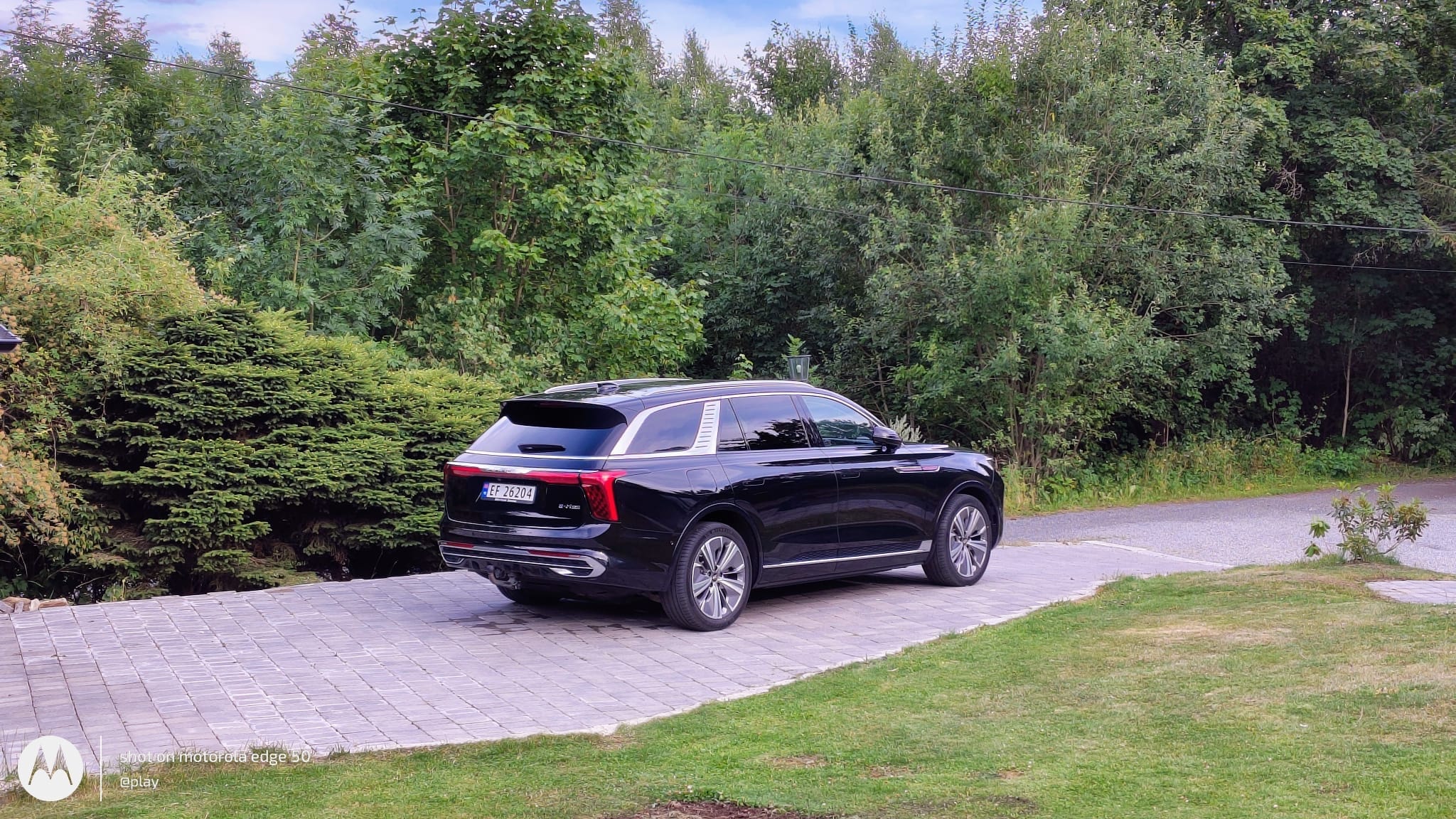 Hongqi E-HS9 med Ryggekamera