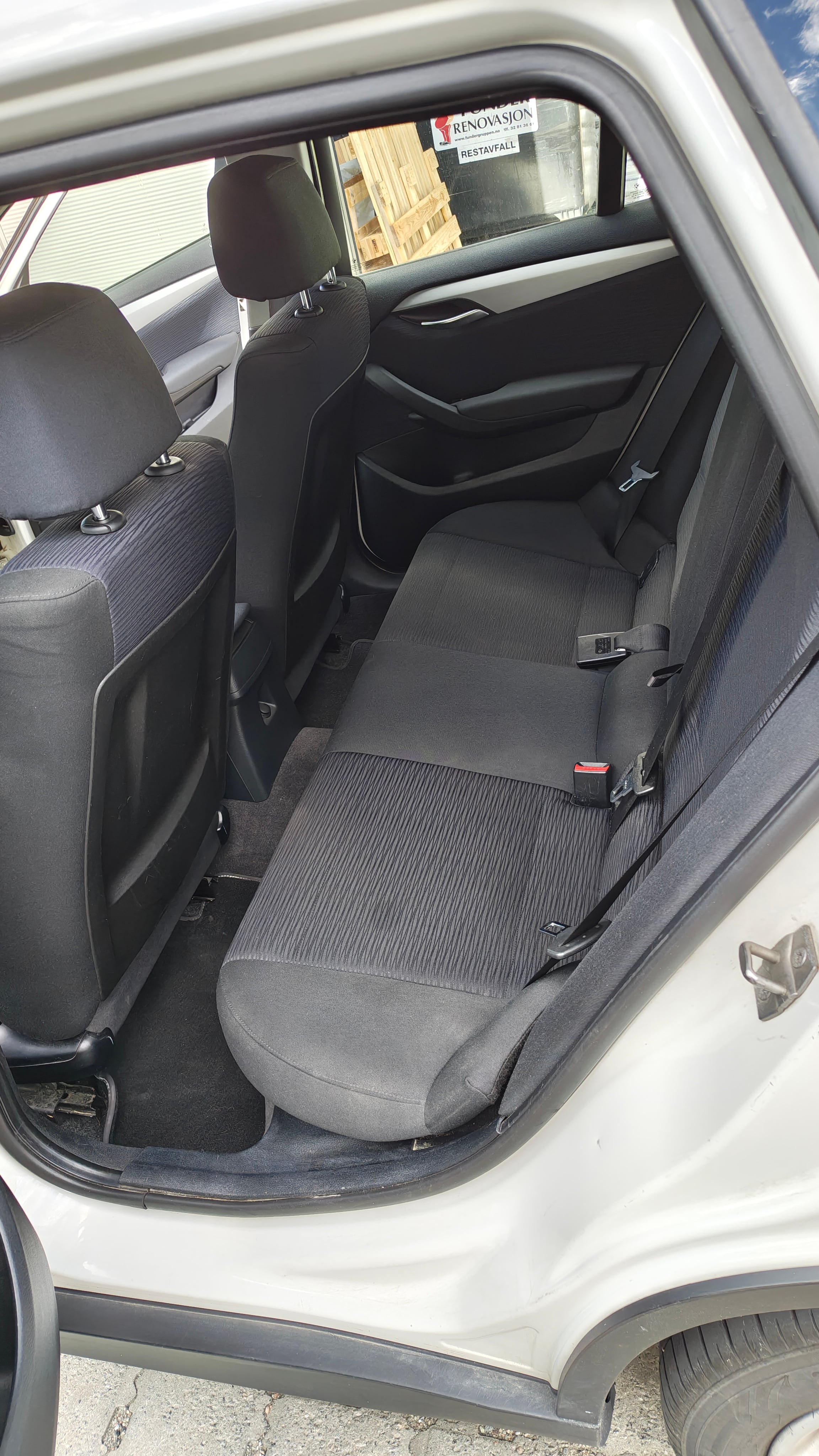 BMW X1 1.8 d med Lydinngang