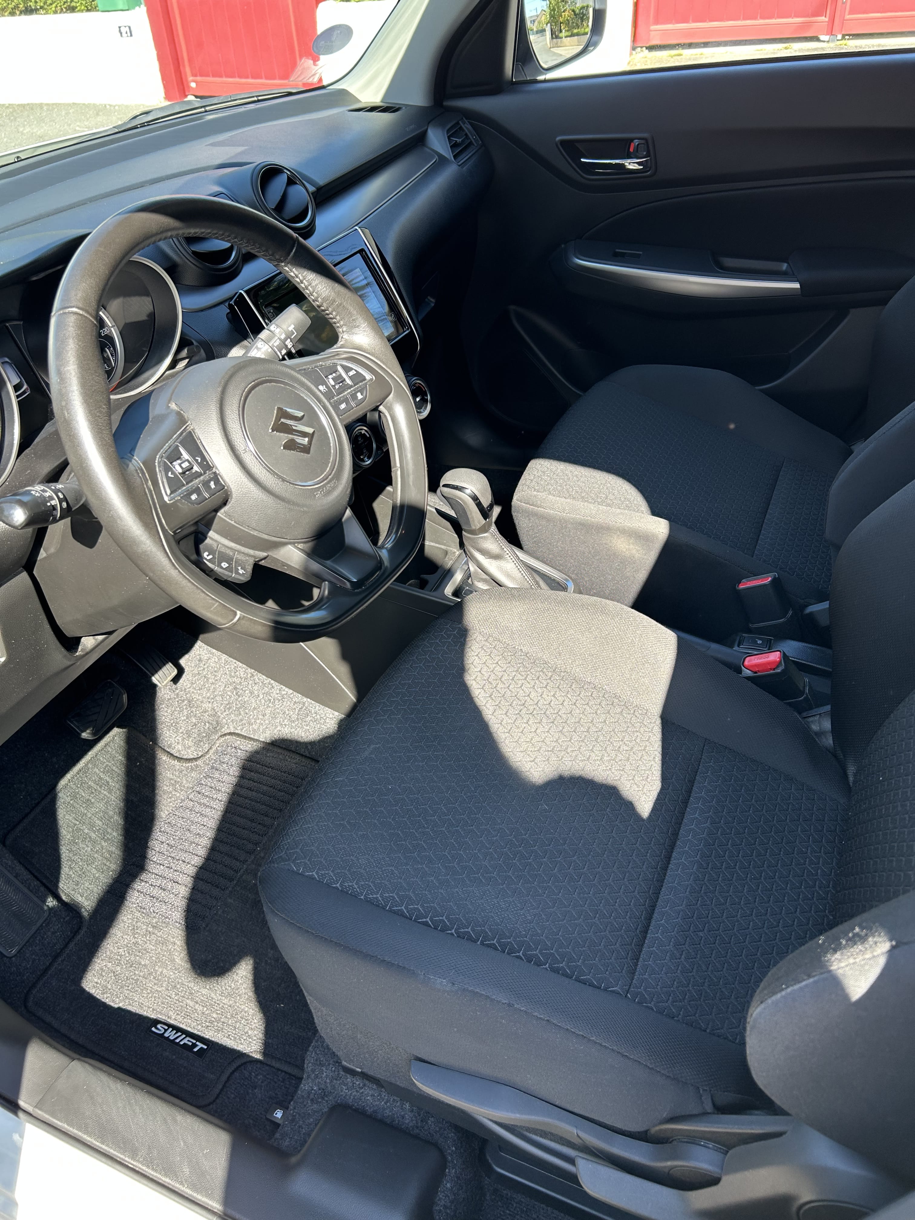 Suzuki Swift 1.2 avec GPS