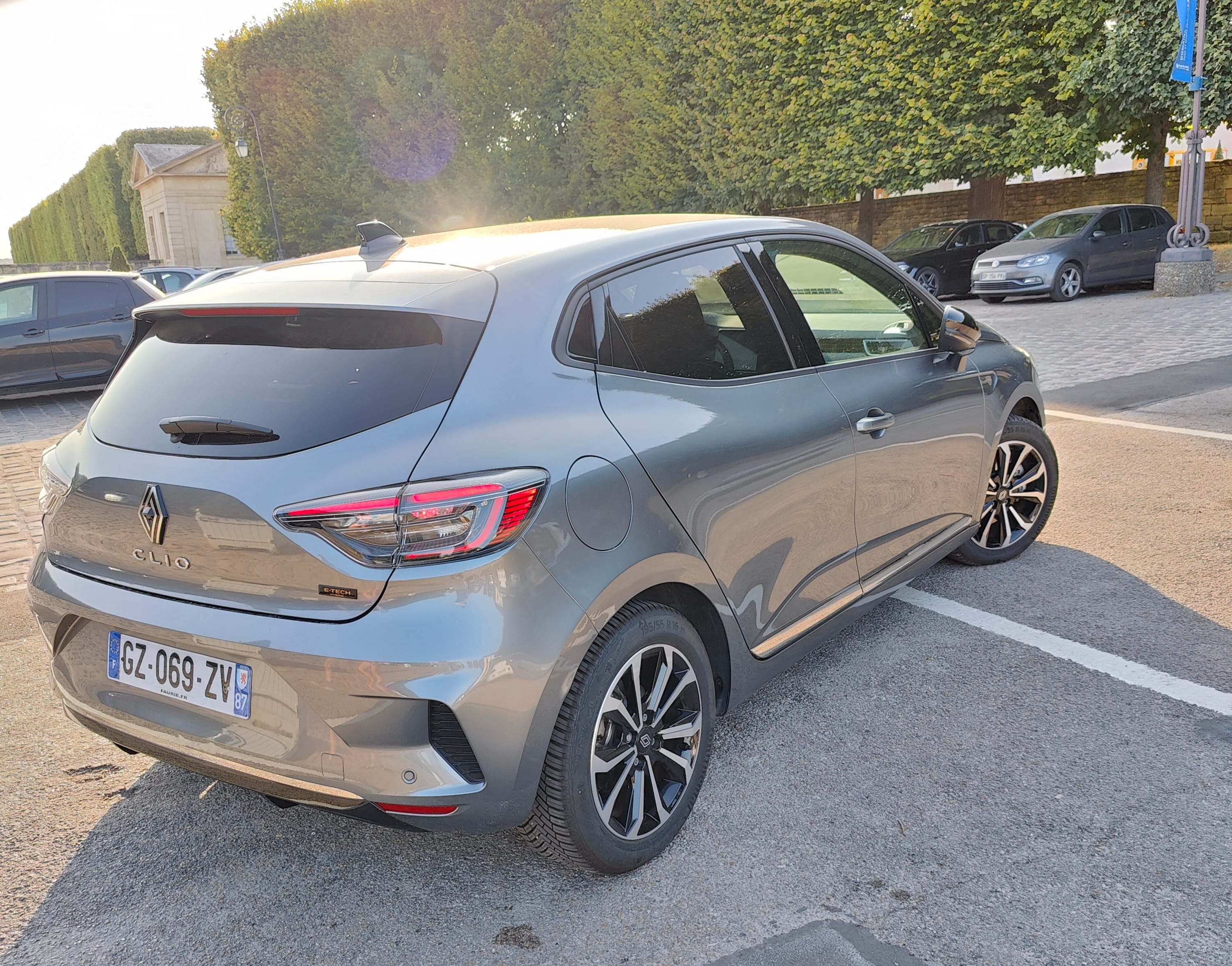 Renault Clio E-tech avec Caméra de recul