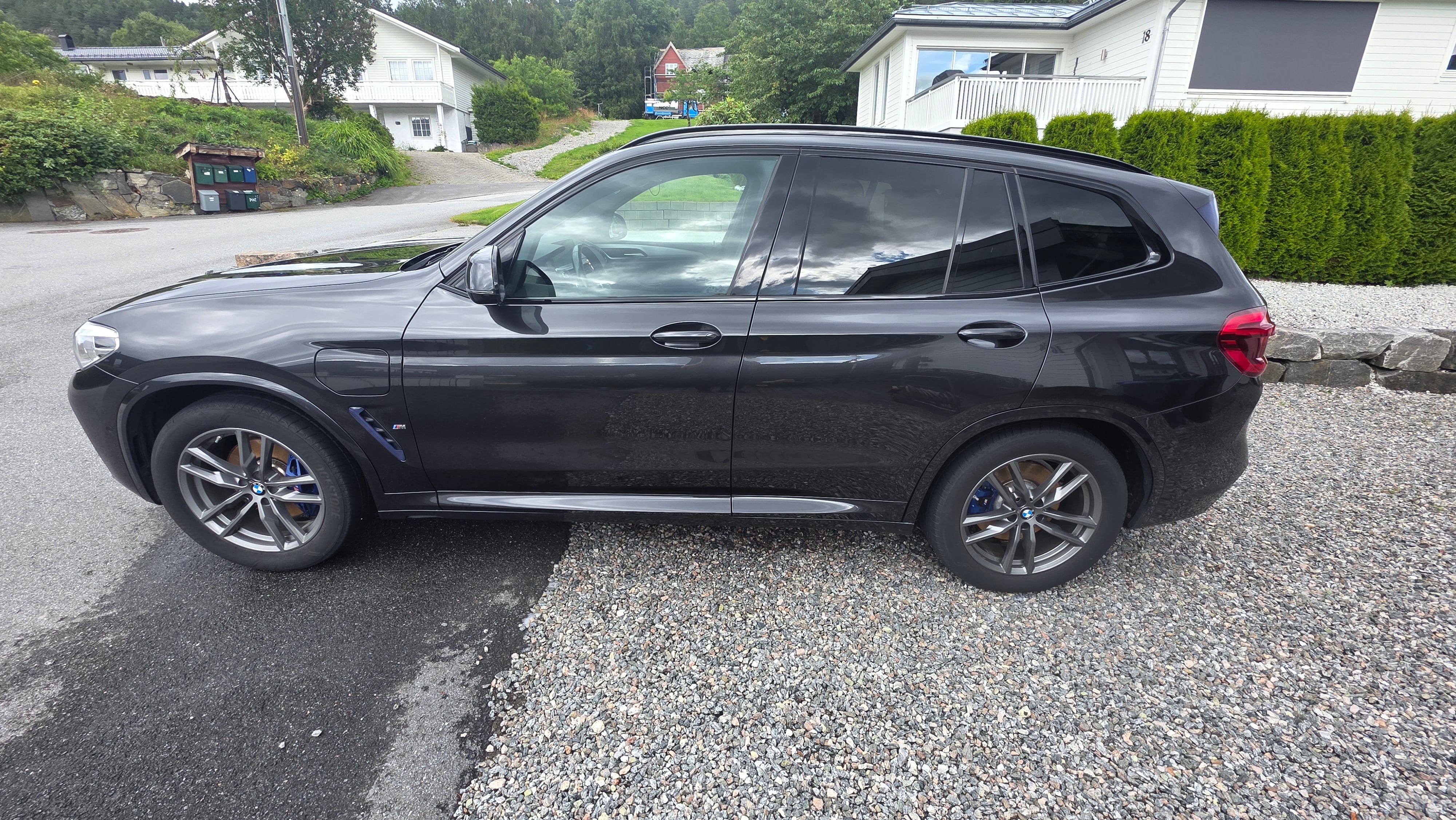 BMW X3 xDrive30e with Air conditioning