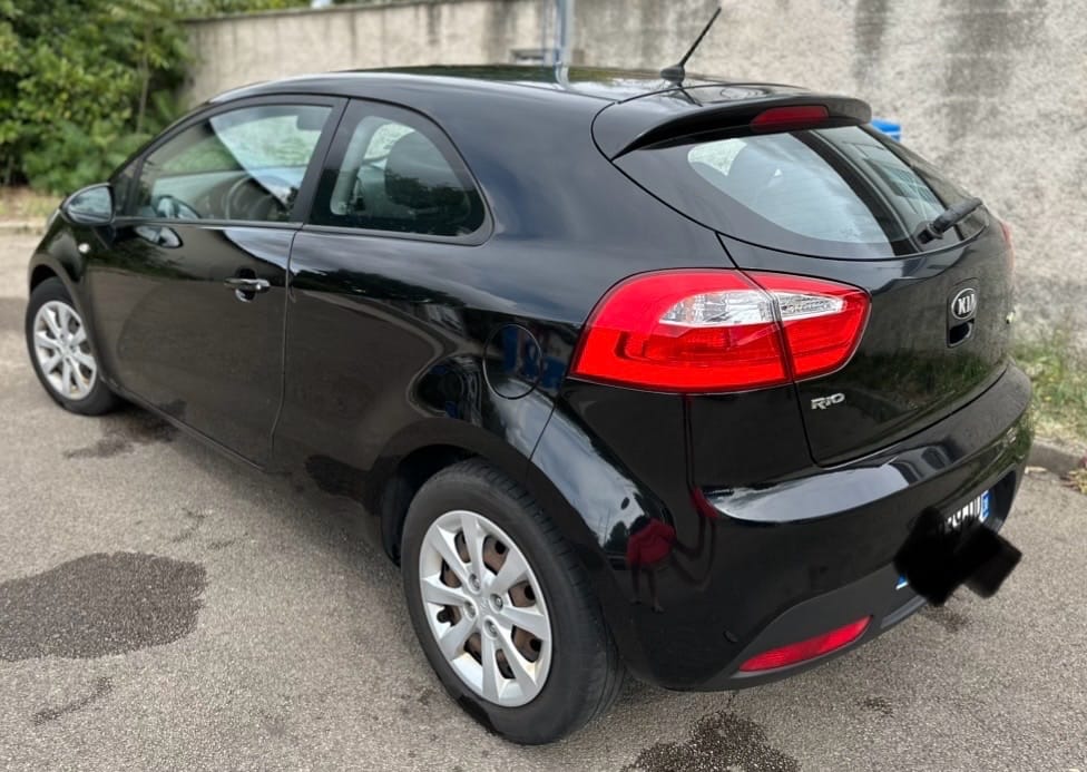 Kia Rio 1.1 avec Entrée audio / iPod