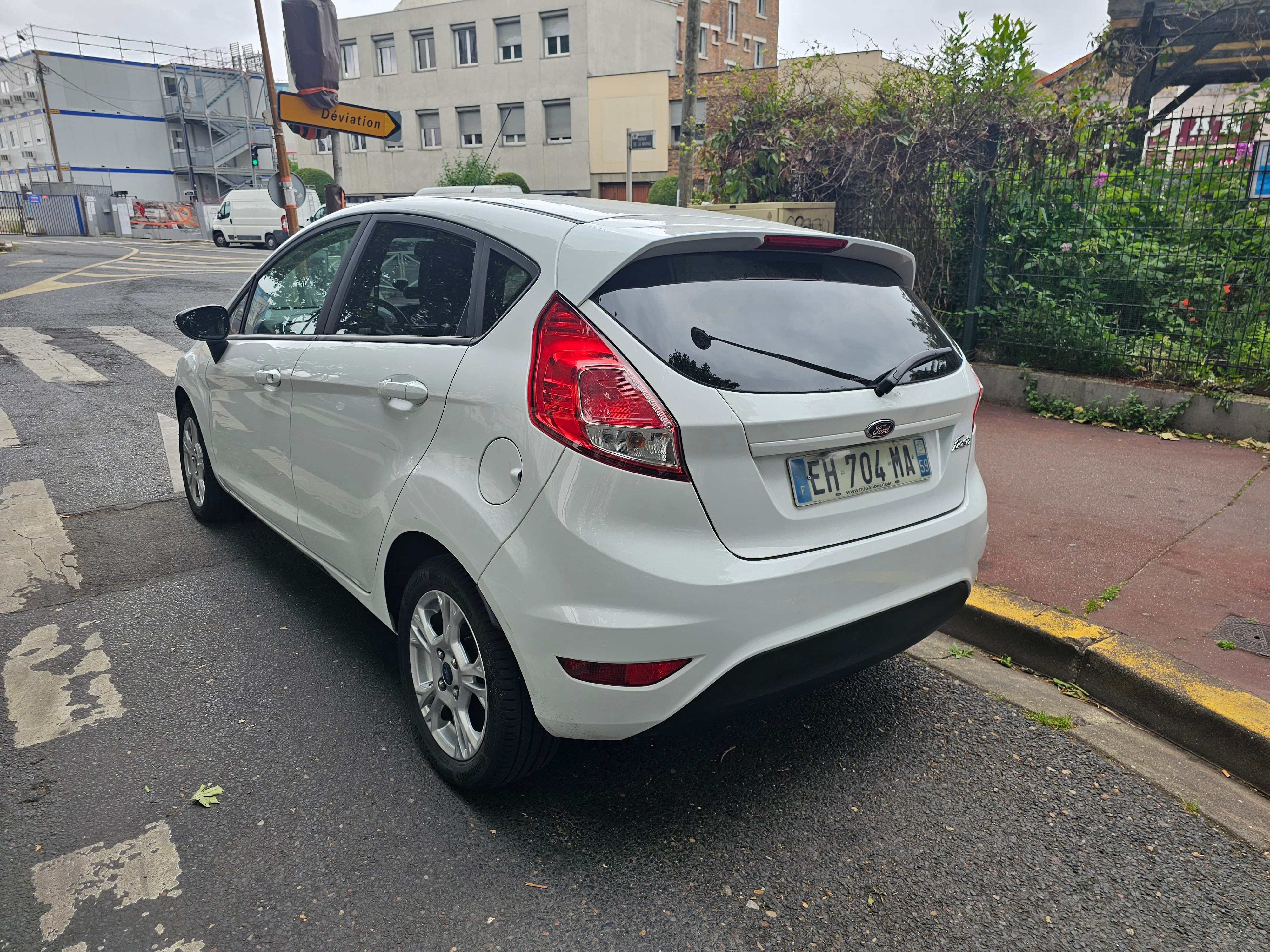 Ford Fiesta avec Climatisation