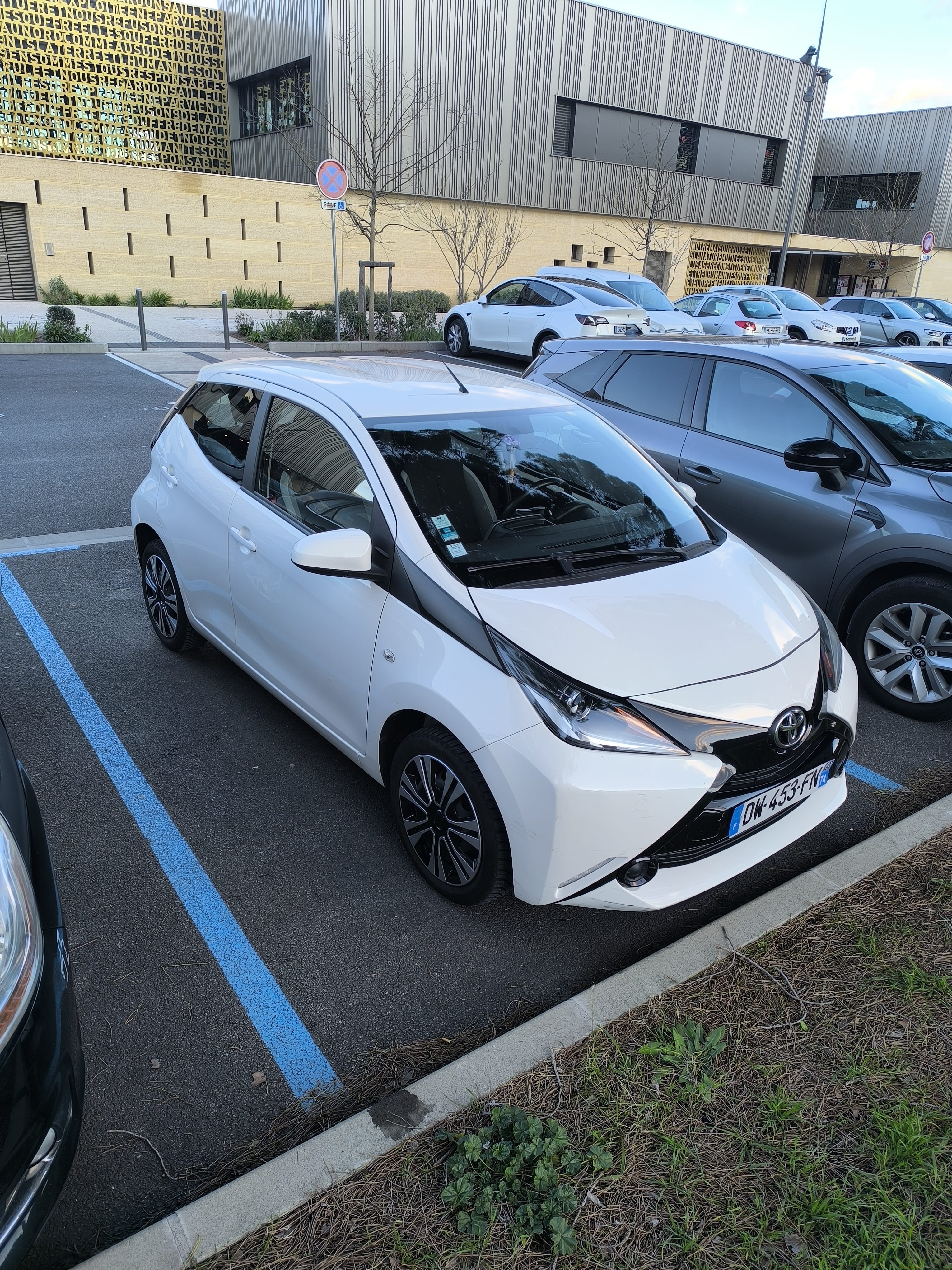 Toyota Aygo II 1.0 (69cv), 2015, Essence 95