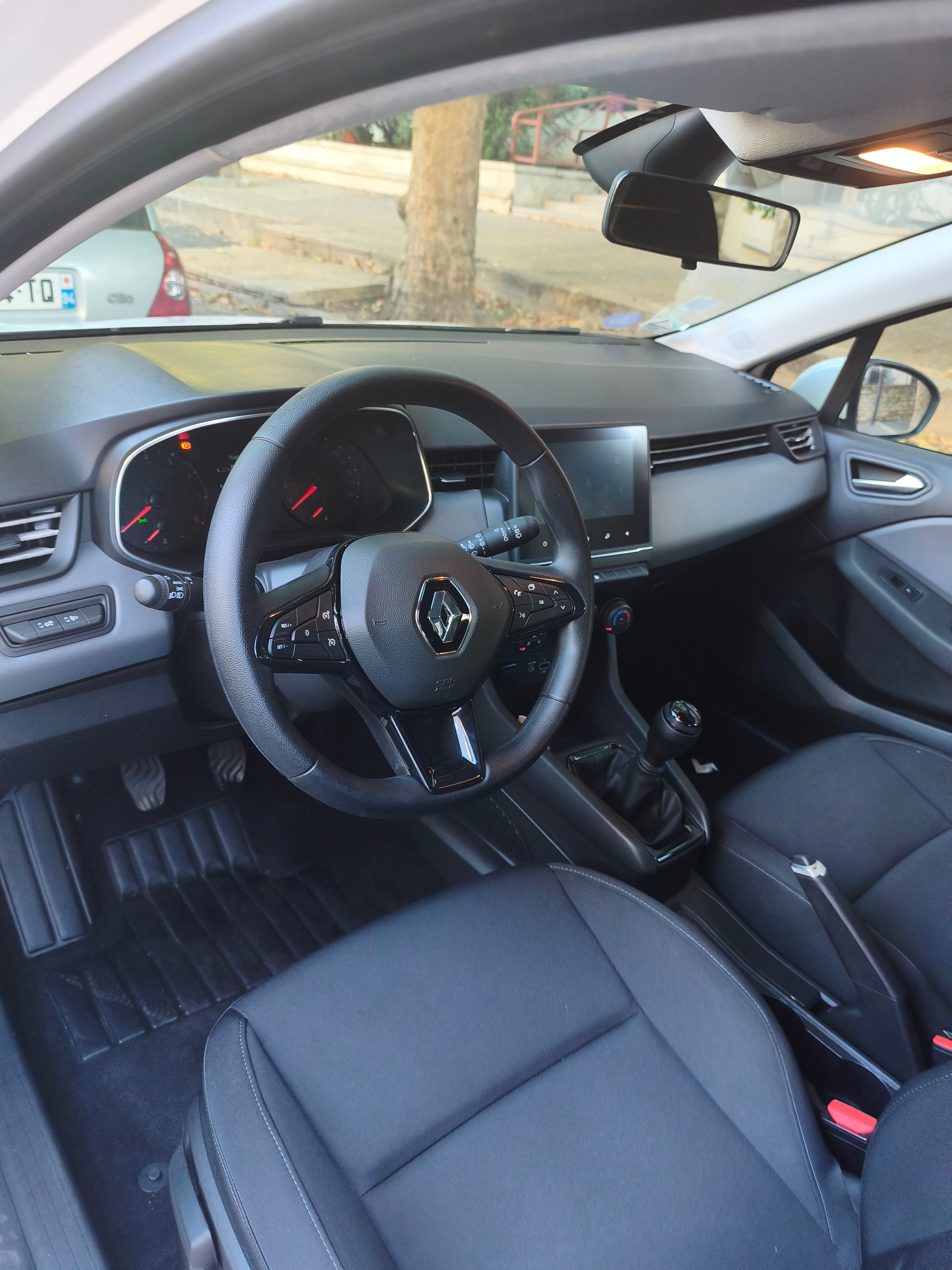 Renault Clio 1.0 Air 69 Ch avec GPS