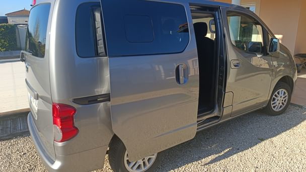 Nissan NV200 Combi Family avec Pneus neige