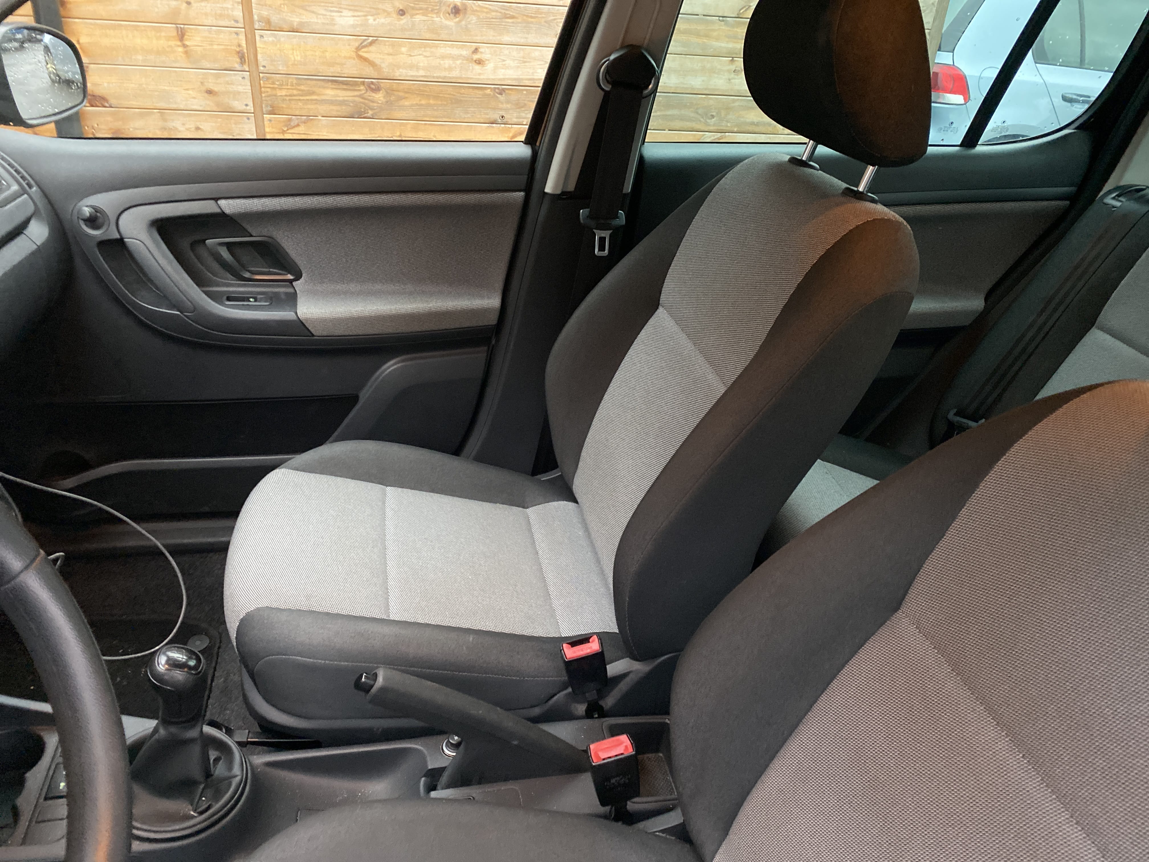 Skoda Fabia 1,2 TSI et sûr ! avec Entrée audio / iPod