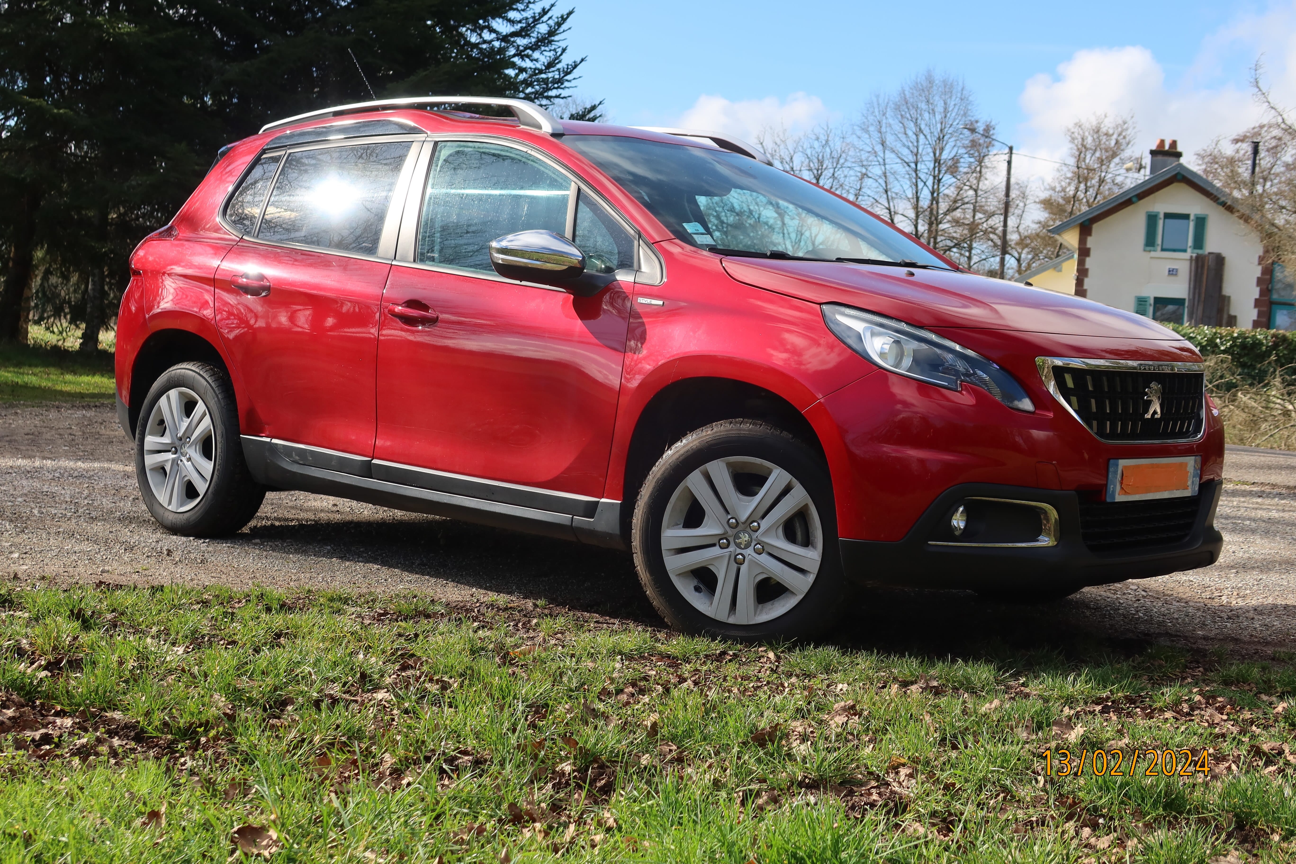 Peugeot 2008, 2018, Essence 98