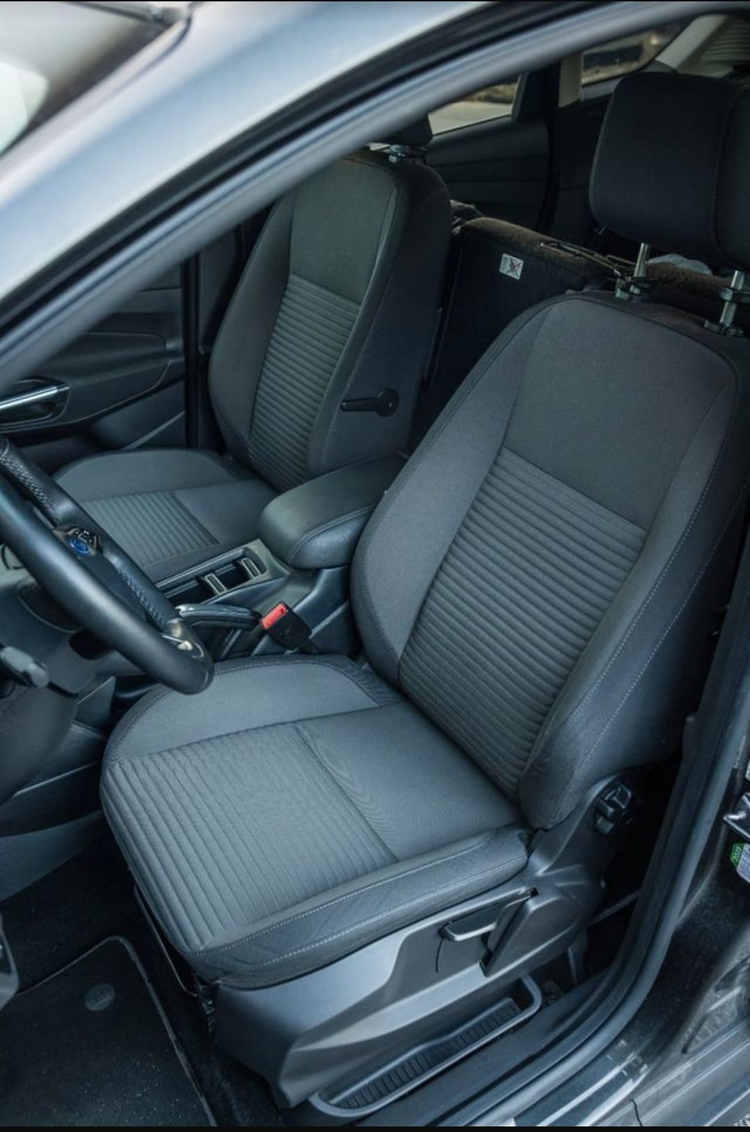 Ford C-Max 1.0 Ecoboost Titanium with Bluetooth audio
