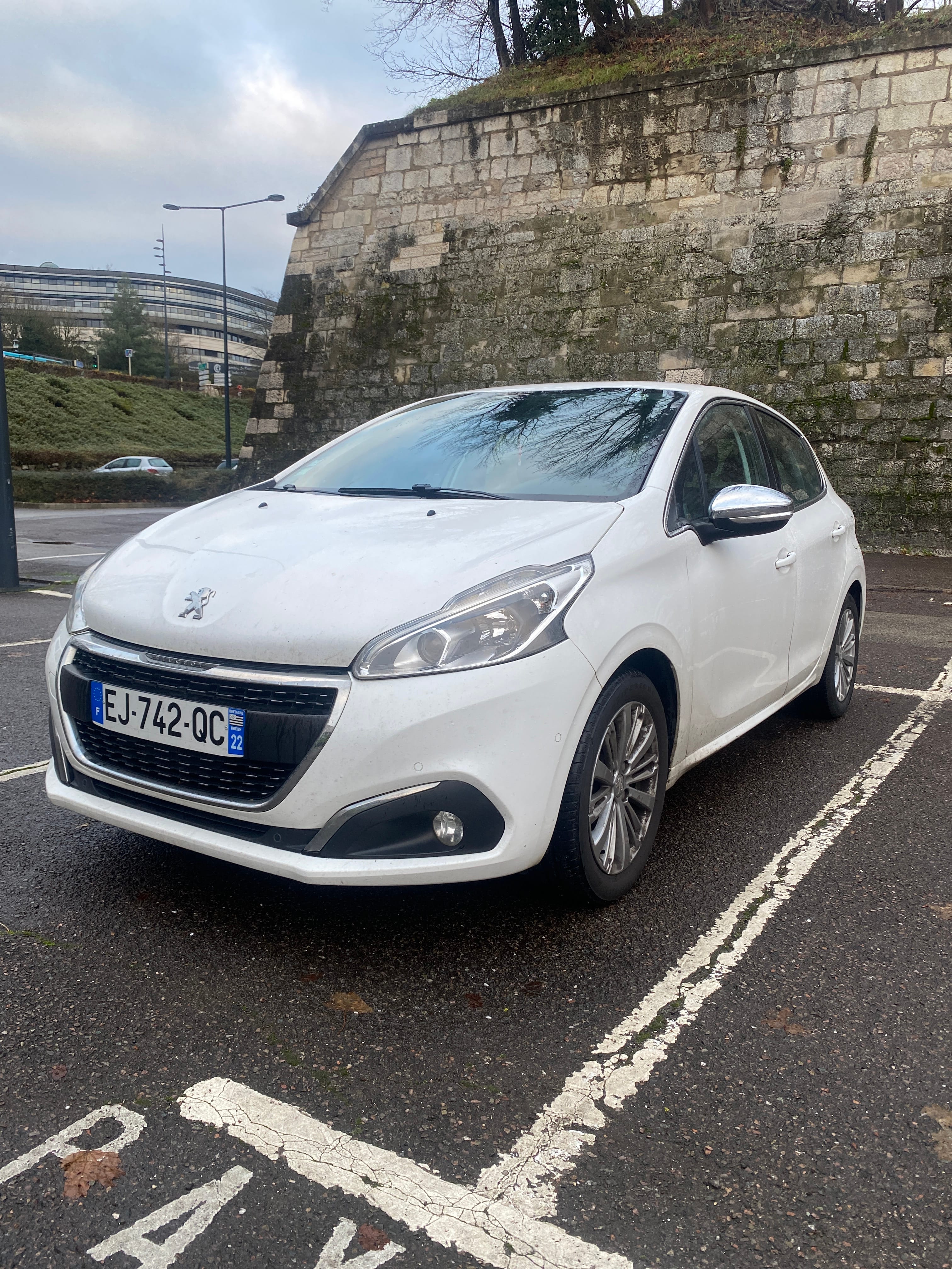 Peugeot 208, 2017, Essence 95