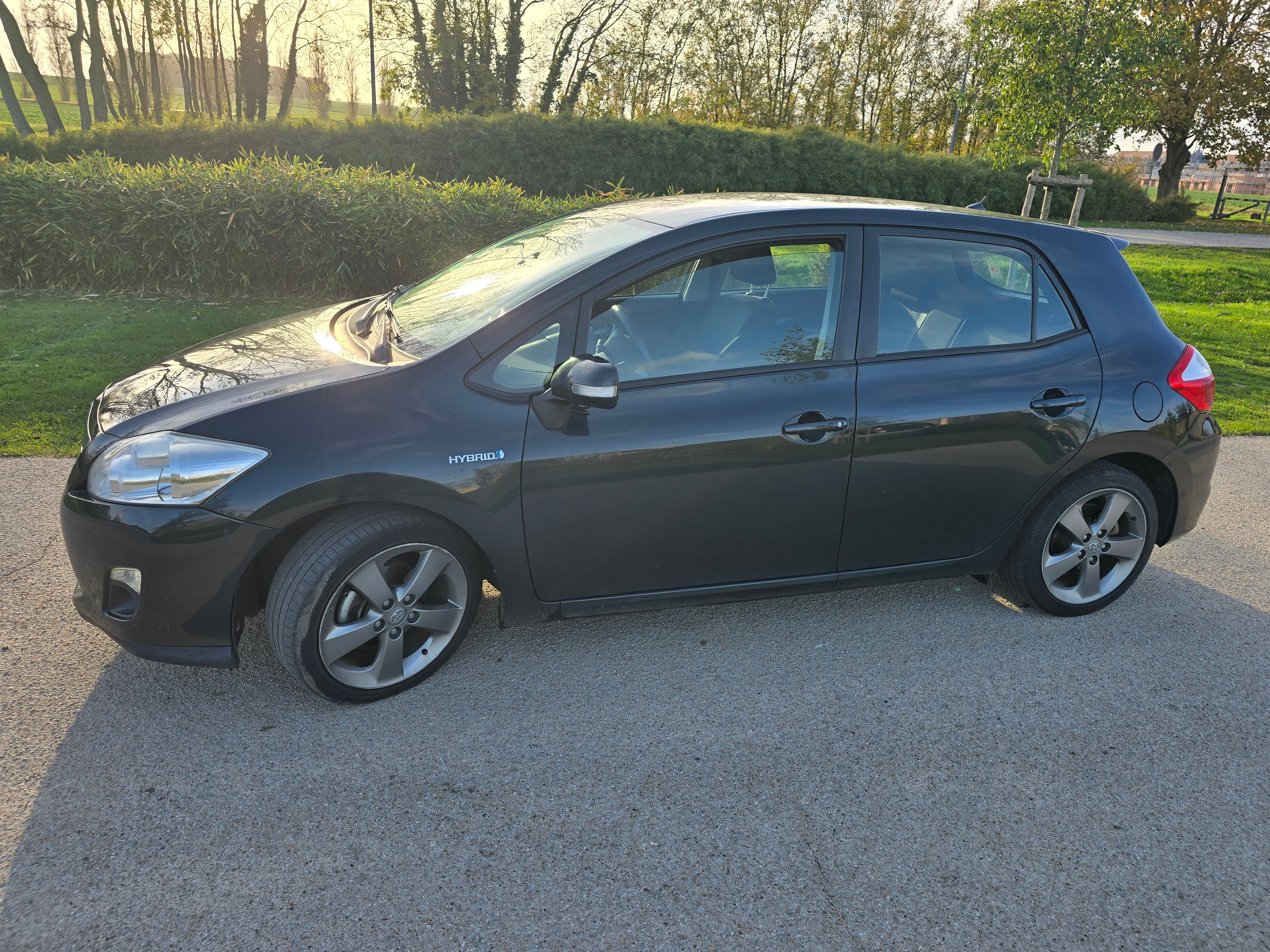 Toyota Auris Hybride 136h avec Climatisation