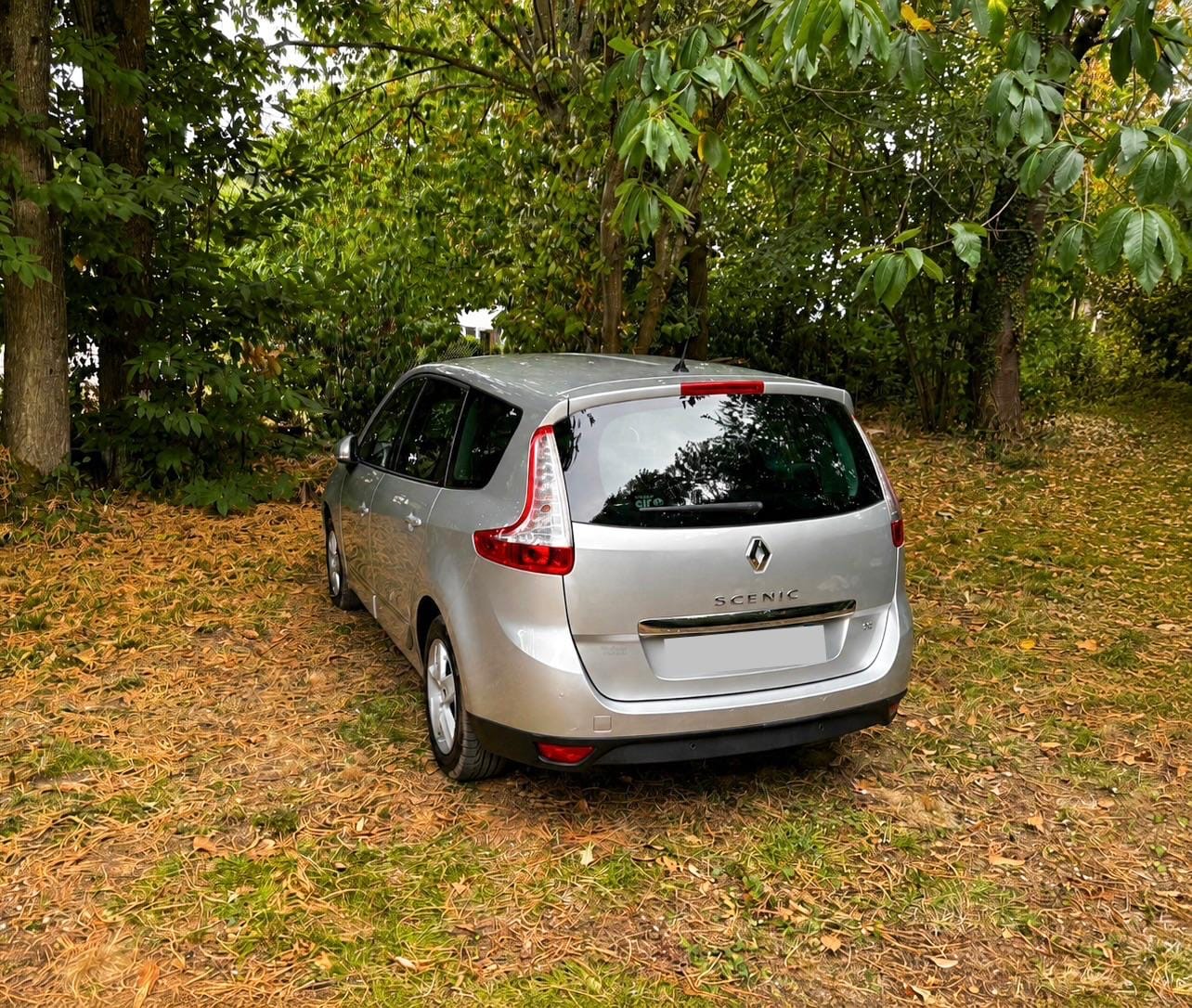 Renault Grand Scenic avec GPS