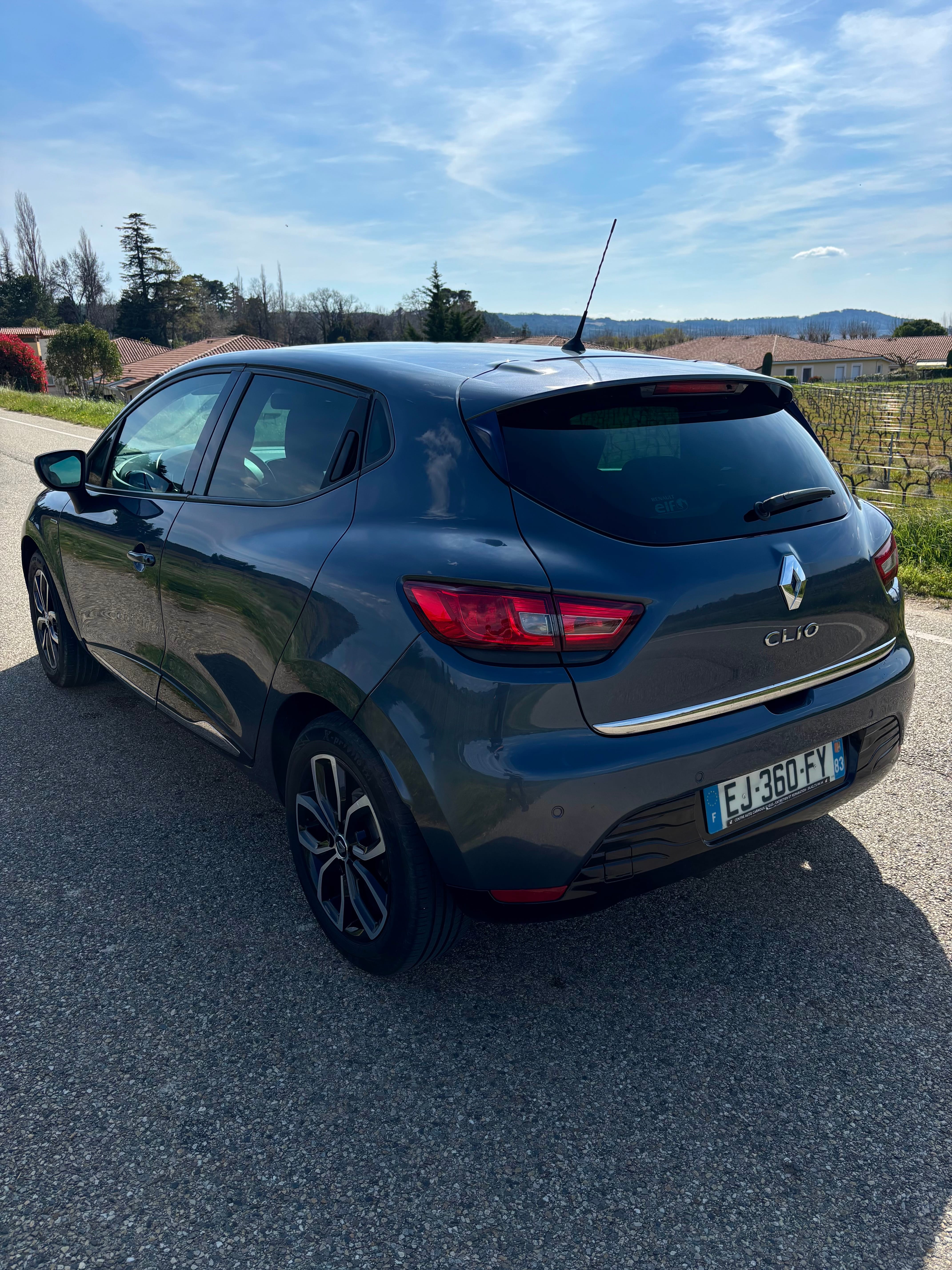 Renault Clio avec GPS
