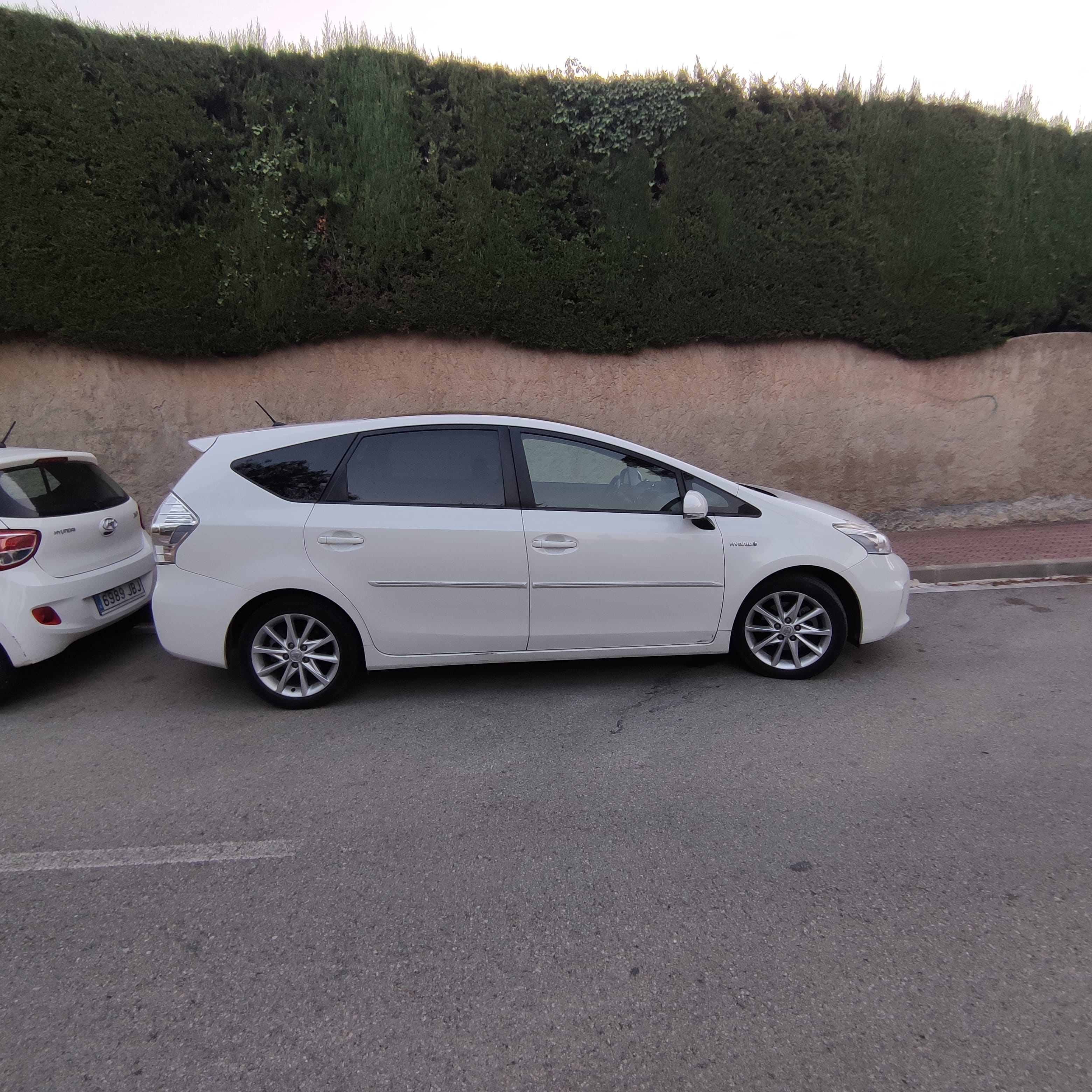 Toyota Prius +