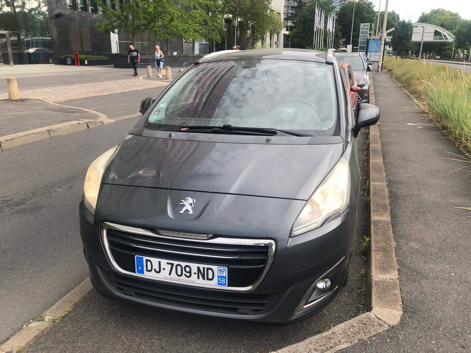 Peugeot 5008, 2014, Diesel, automatique, 7 places