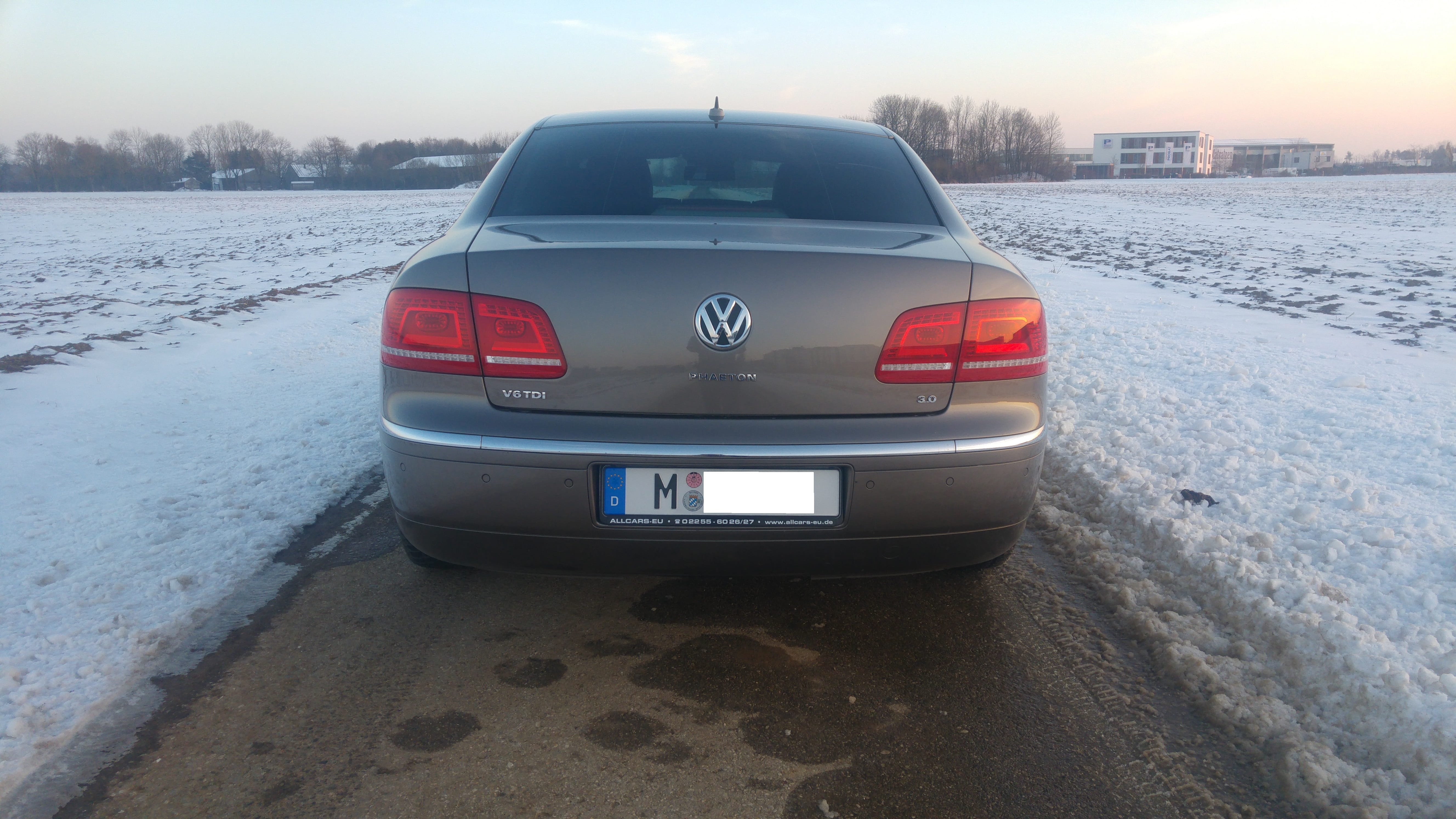 Volkswagen Phaeton 3.0 V6 TDI with Baby seat