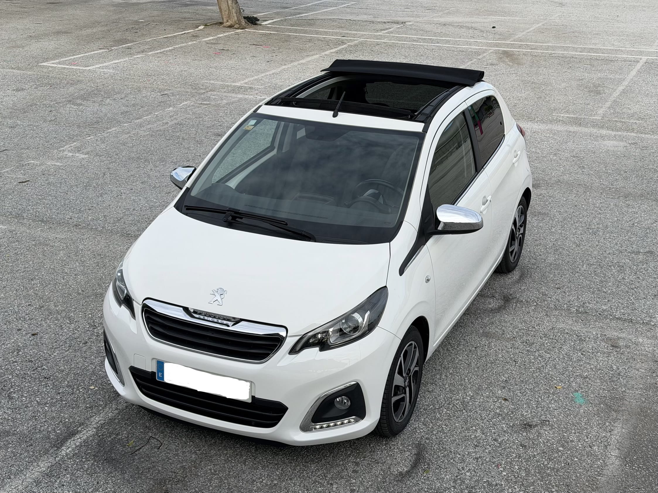 Peugeot 108 Cabriolet con Entrada de Audio/iPod