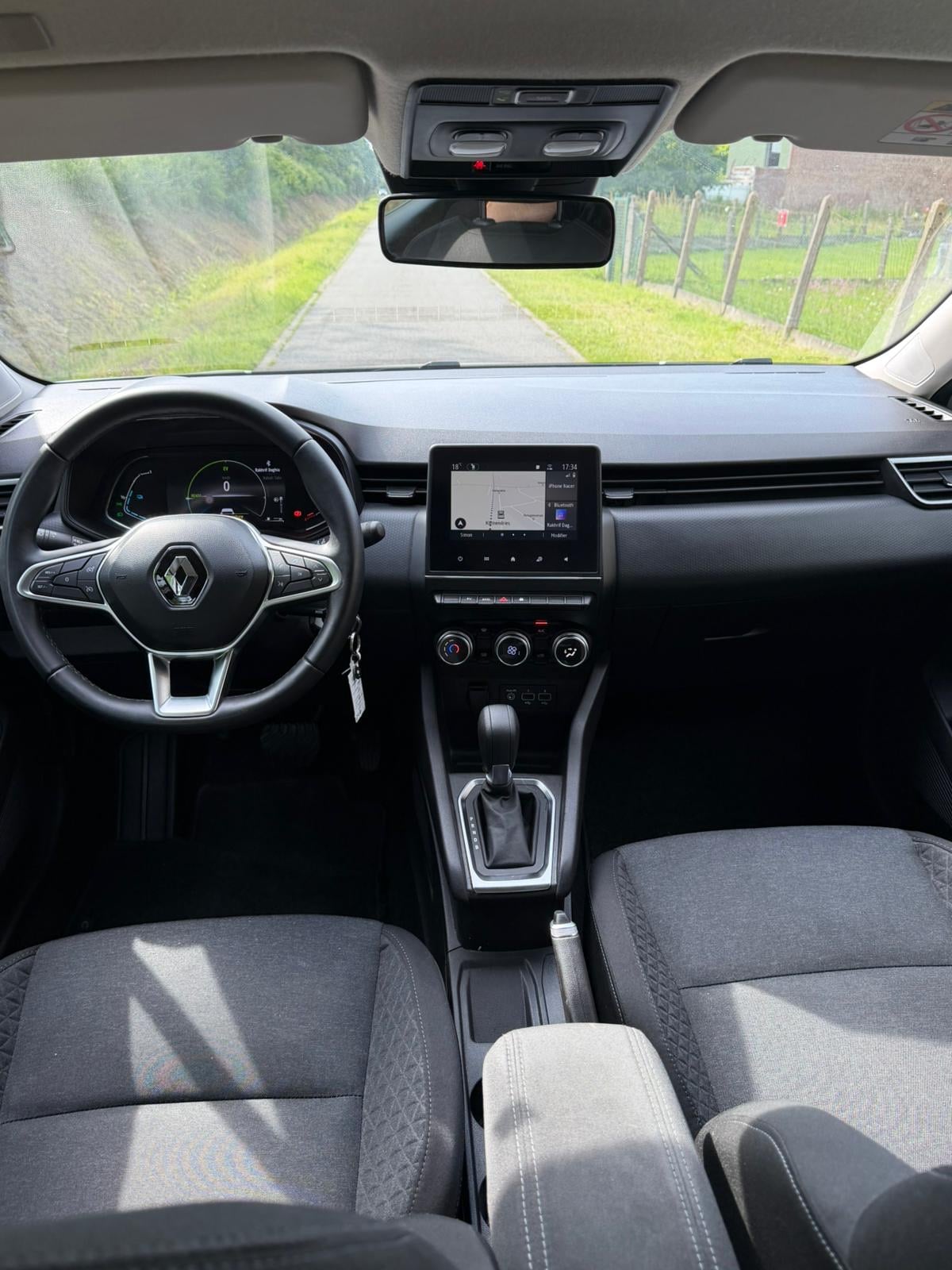 Renault Clio E-tech met Cruise control