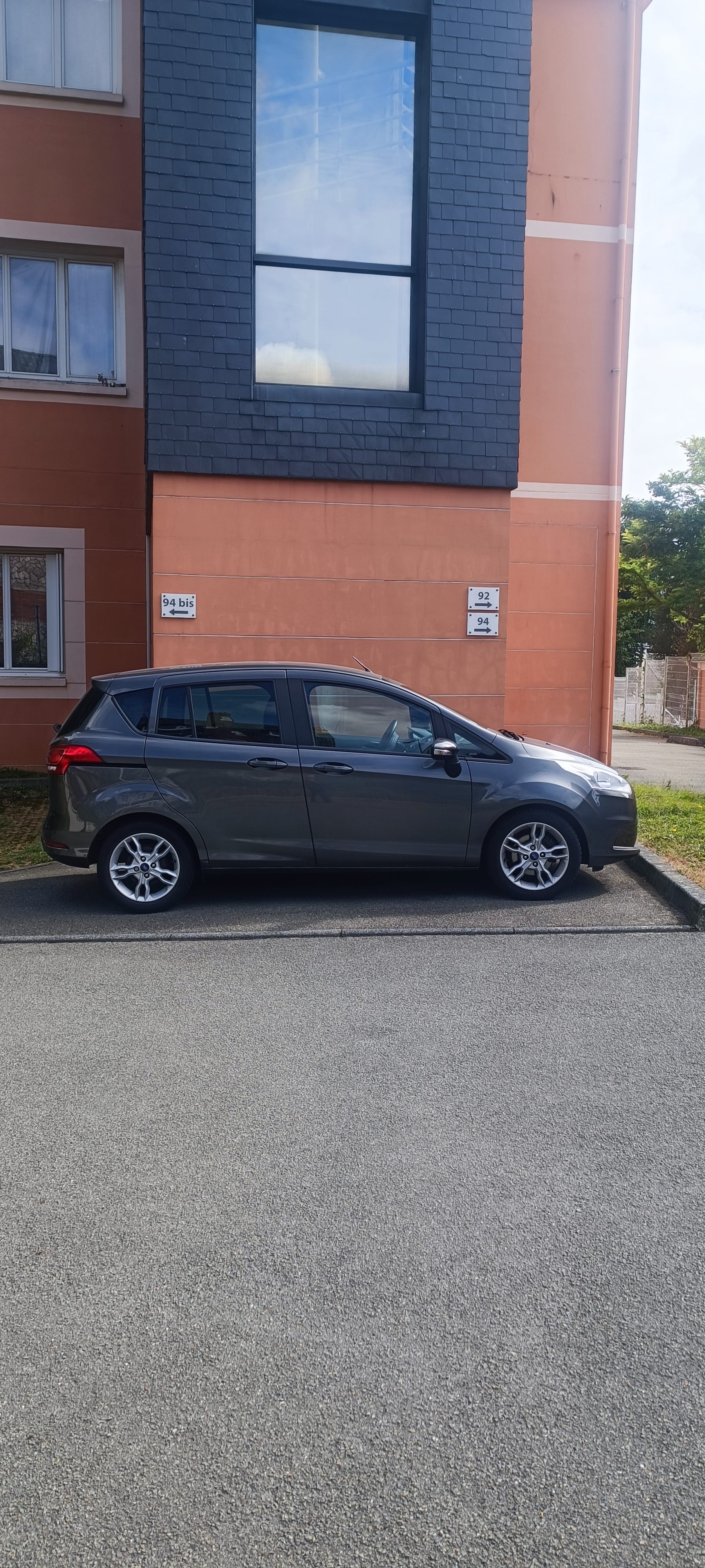 Ford B-Max avec Climatisation