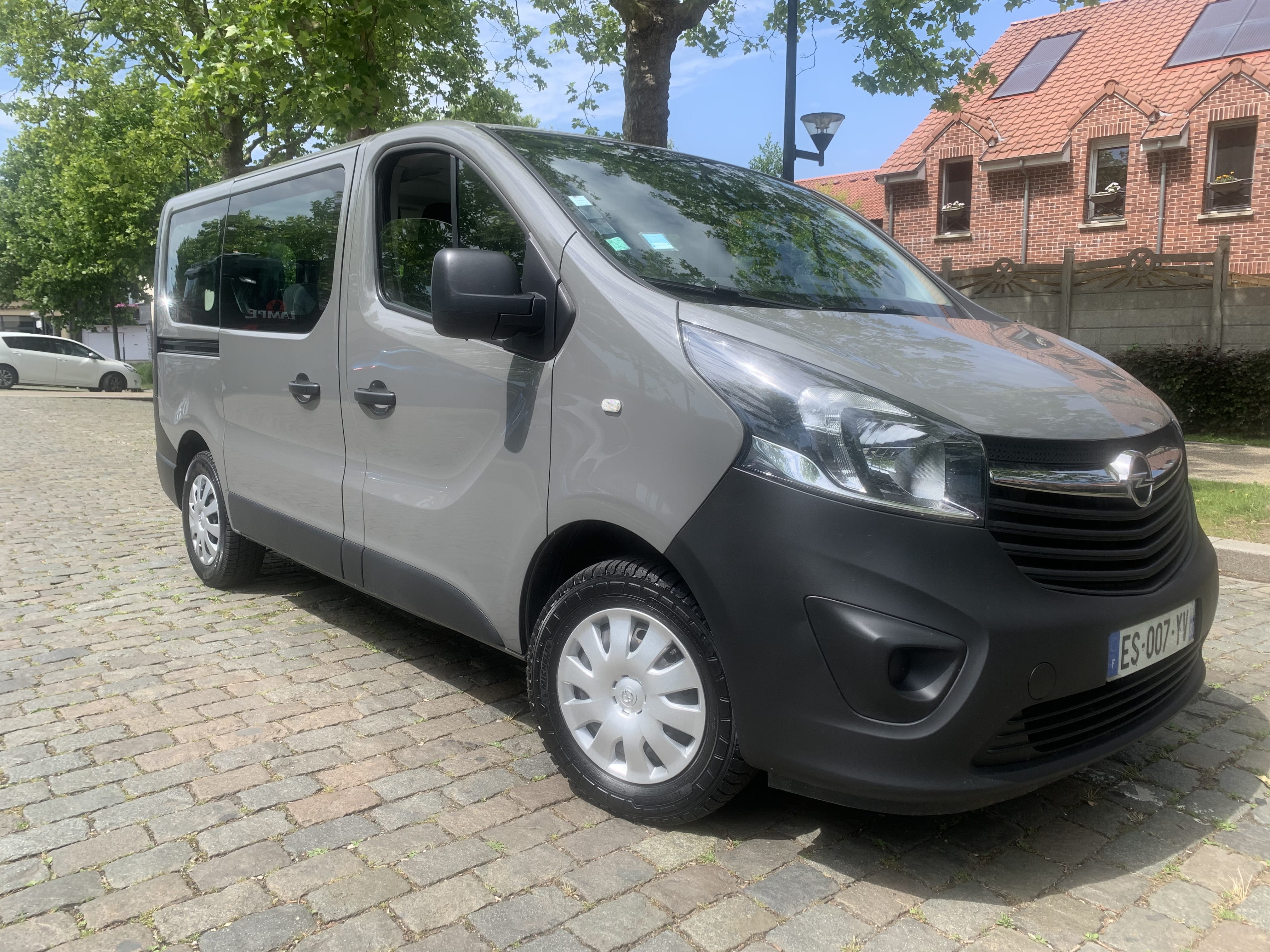 Opel Vivaro Combi, 2017, Diesel, 9 places et plus