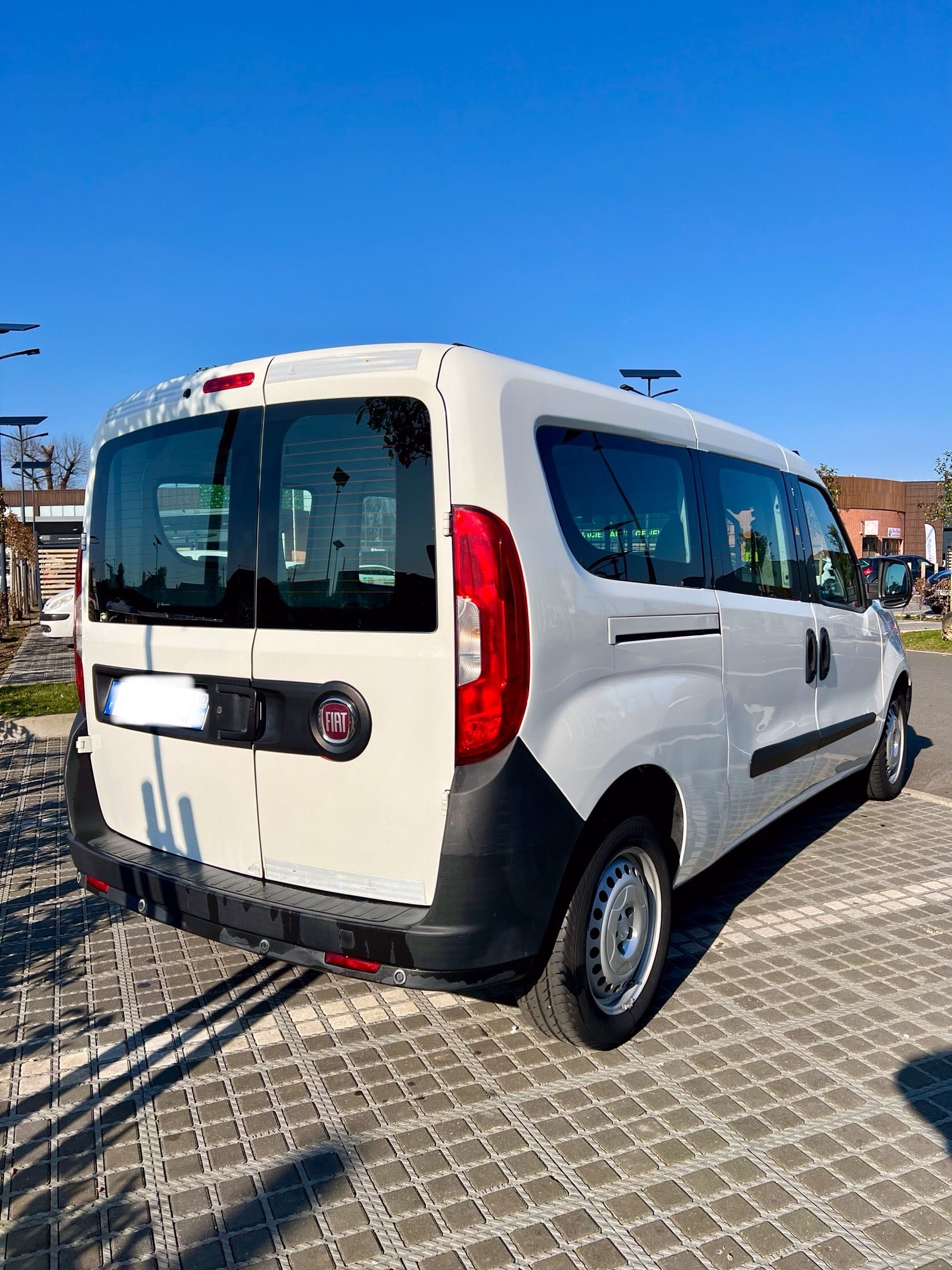 Fiat Doblo Cargo Maxi 1.3 Multijet 95 Pack Professional avec Audio Bluetooth