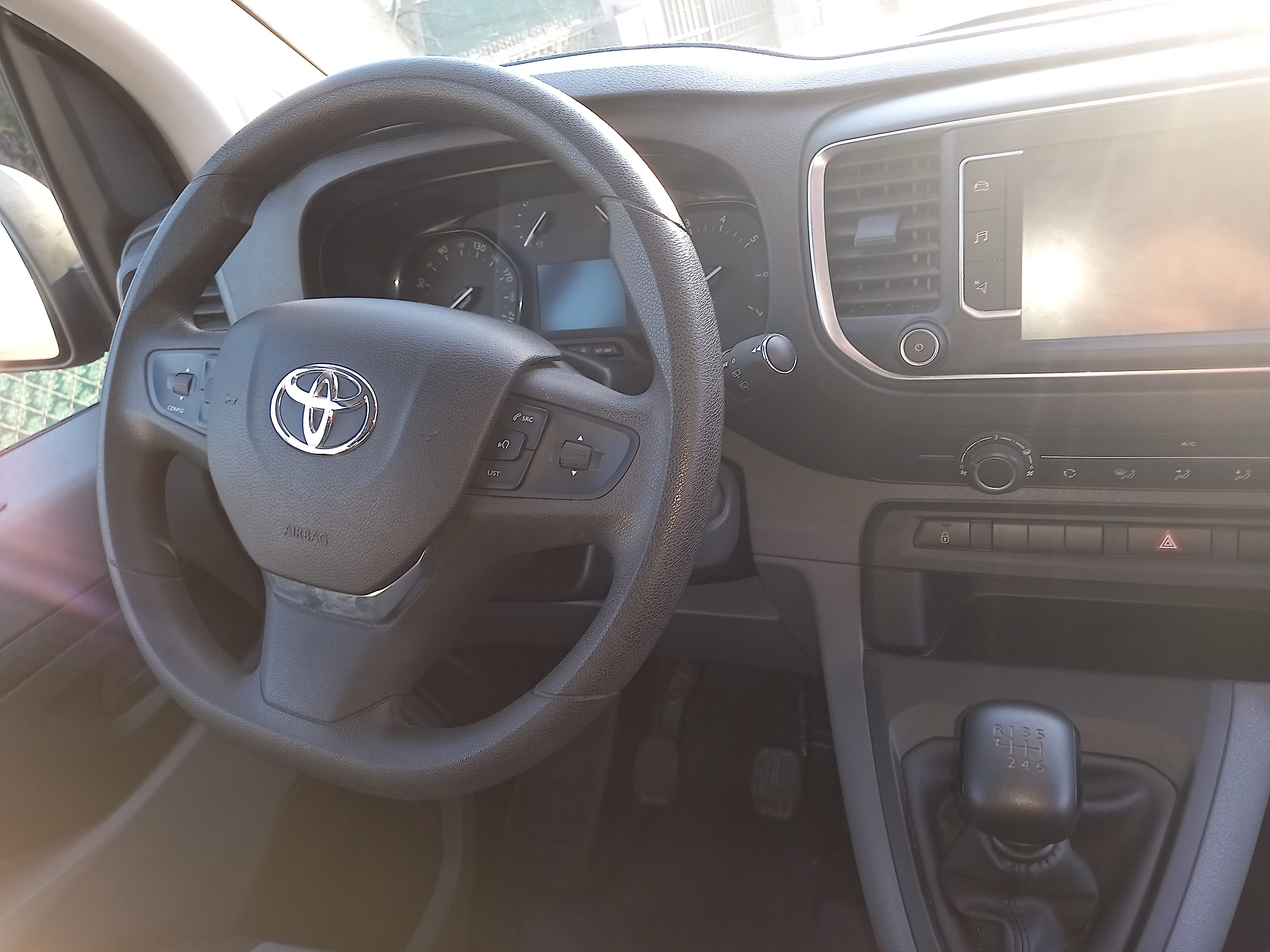 Toyota Proace Verso avec Entrée audio / iPod
